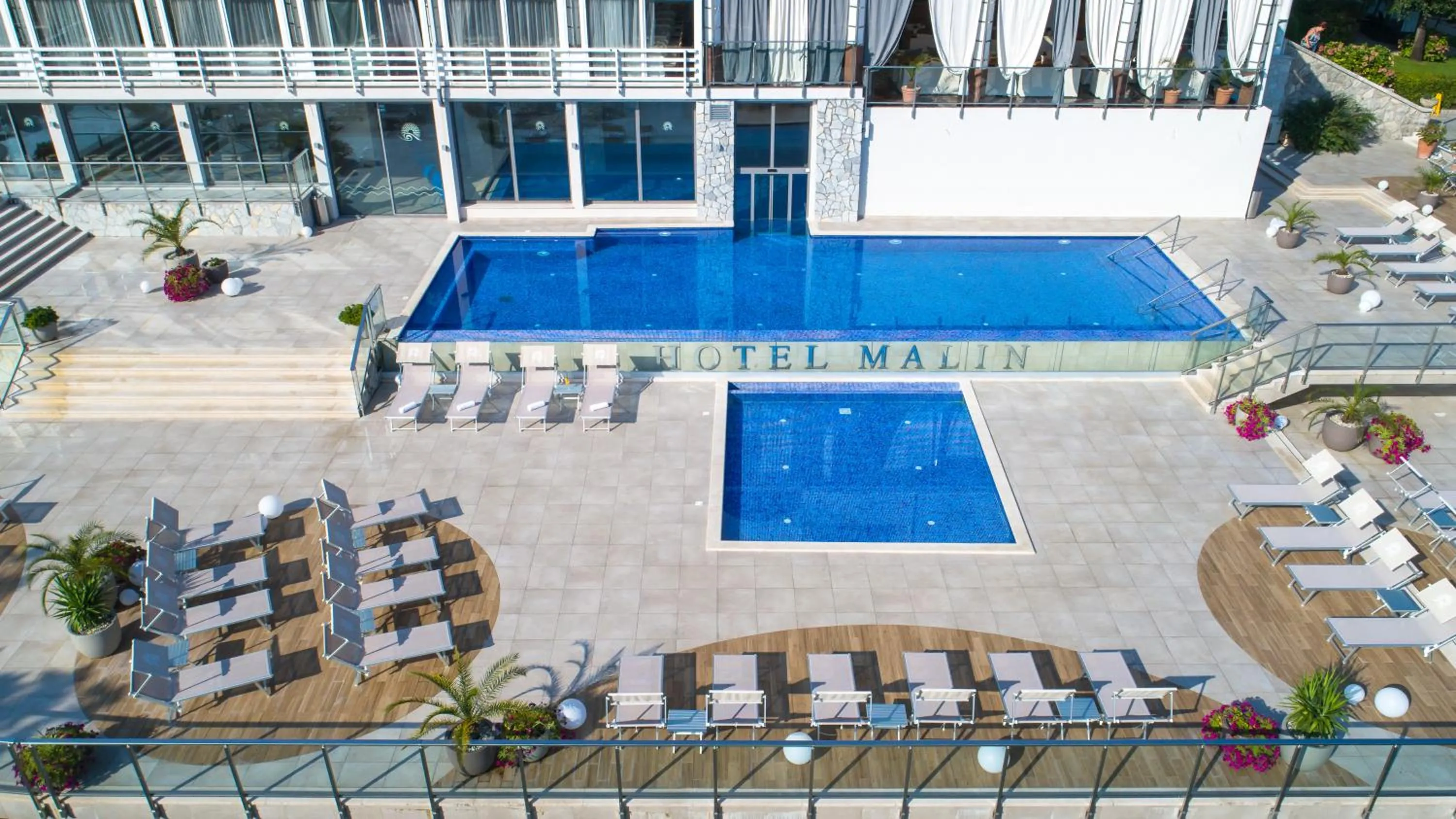 Pool view in Hotel Malin