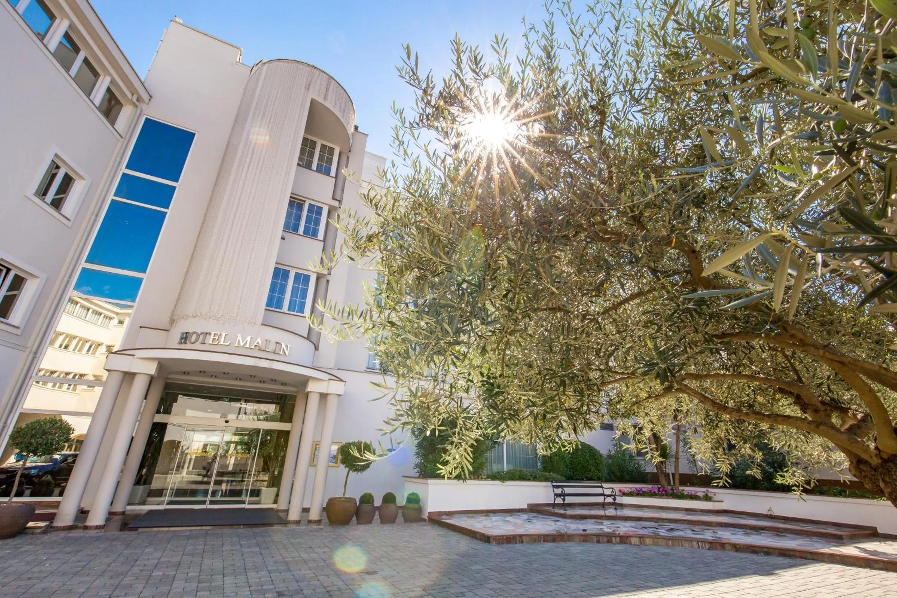Facade/entrance in Hotel Malin