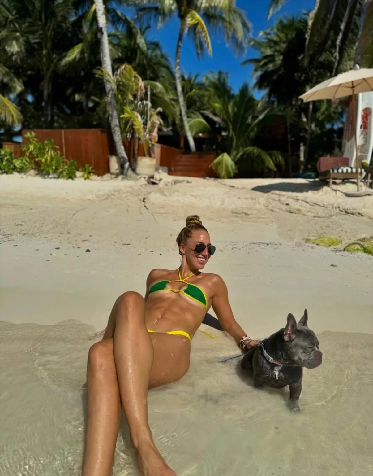 People in Mayan Monkey Isla Mujeres - Social Hotel