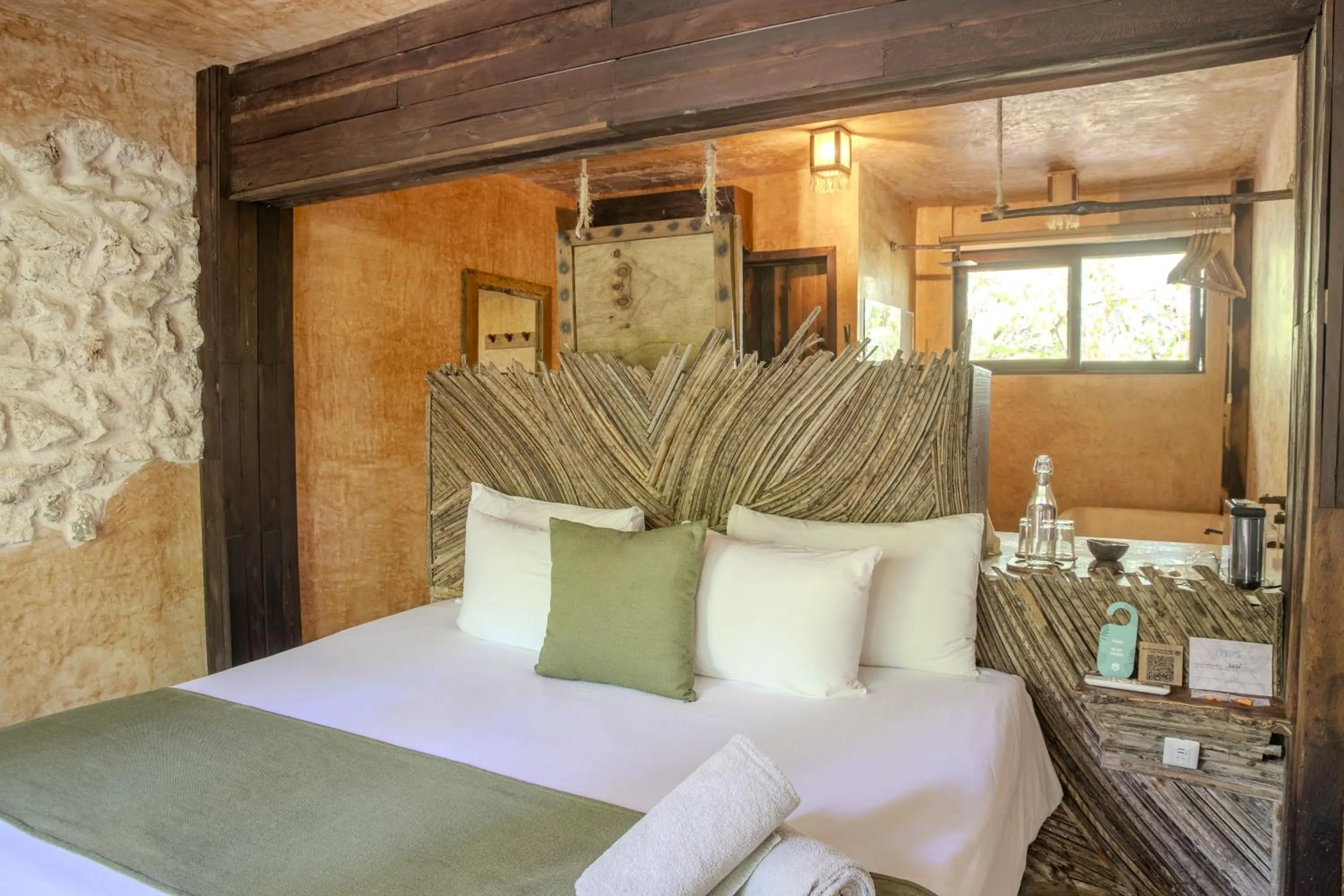 Bed in Mayan Monkey Isla Mujeres - Social Hotel