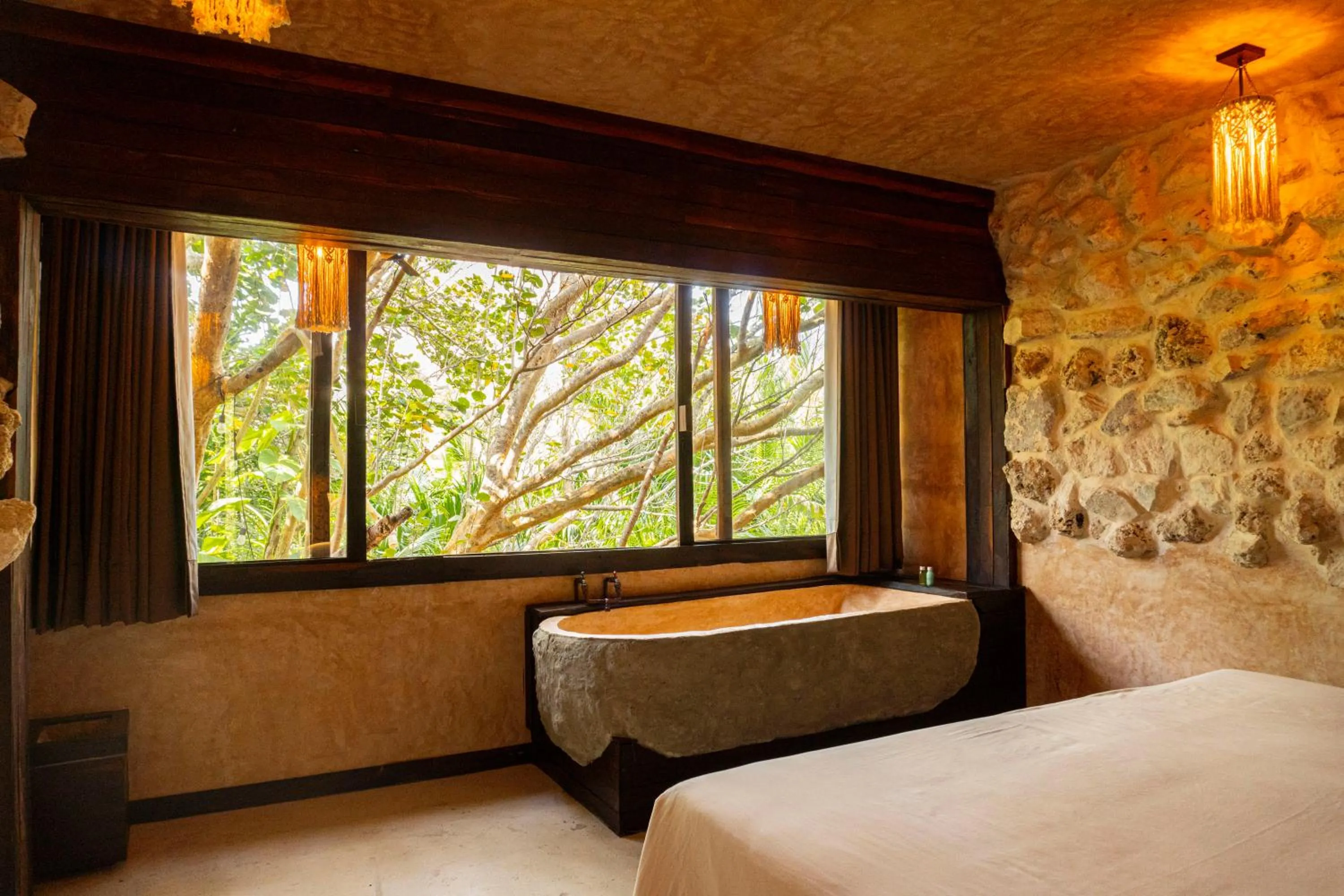 Property building, Bed in Mayan Monkey Isla Mujeres - Social Hotel