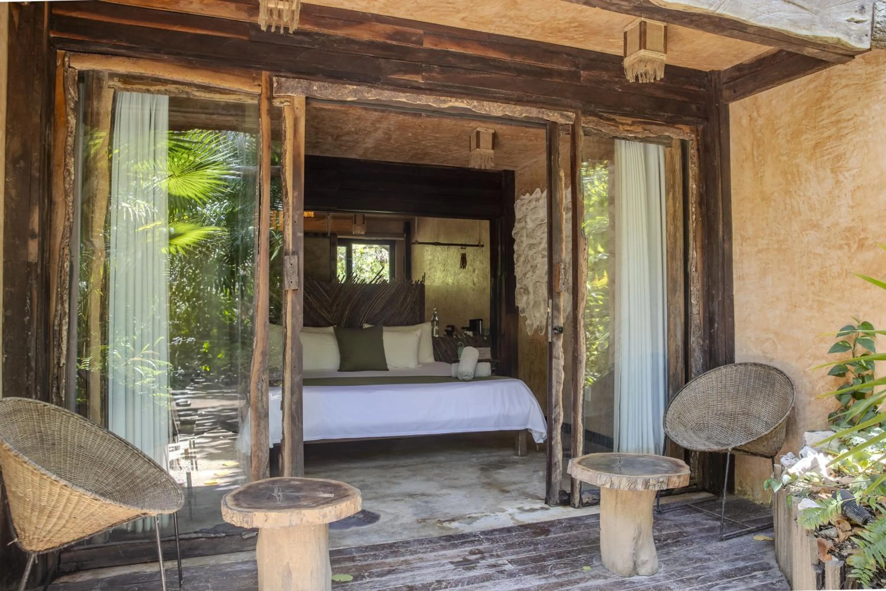 Bed in Mayan Monkey Isla Mujeres - Social Hotel