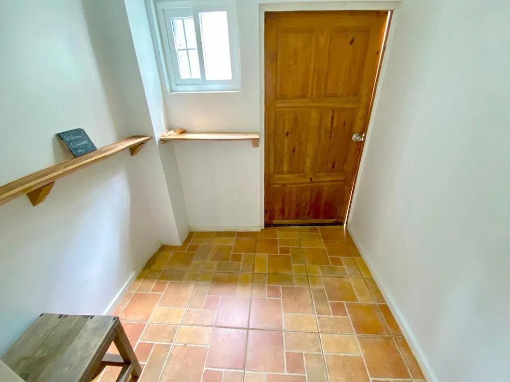 Facade/entrance in Bird Island Bungalows