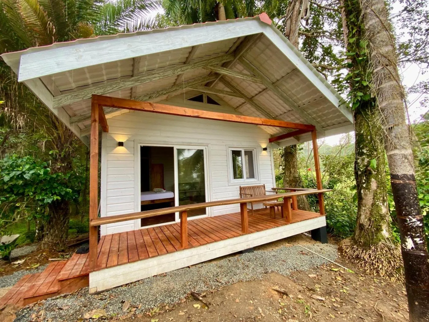 Natural landscape in Bird Island Bungalows