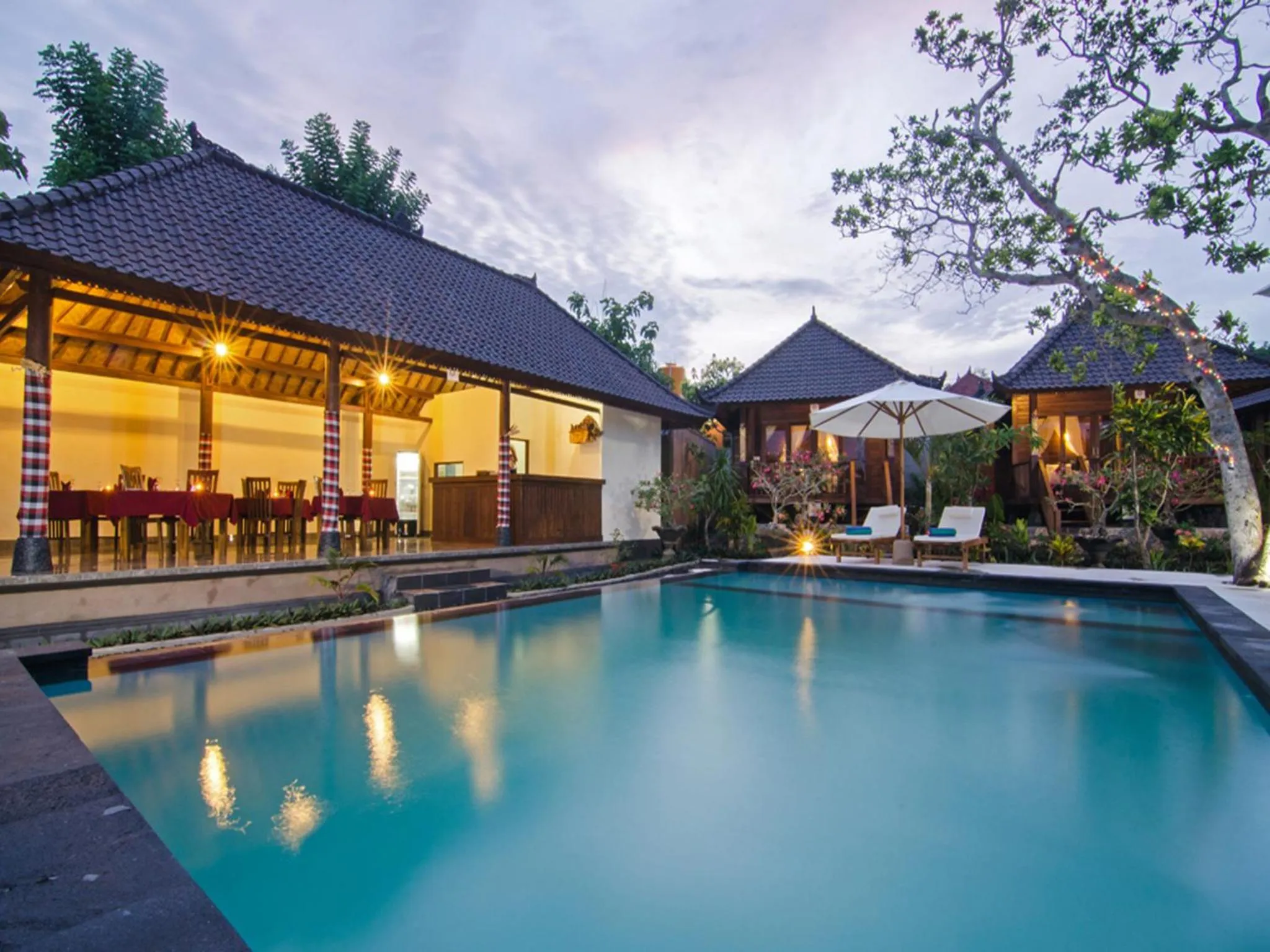 Swimming pool in Cassava Bungalow