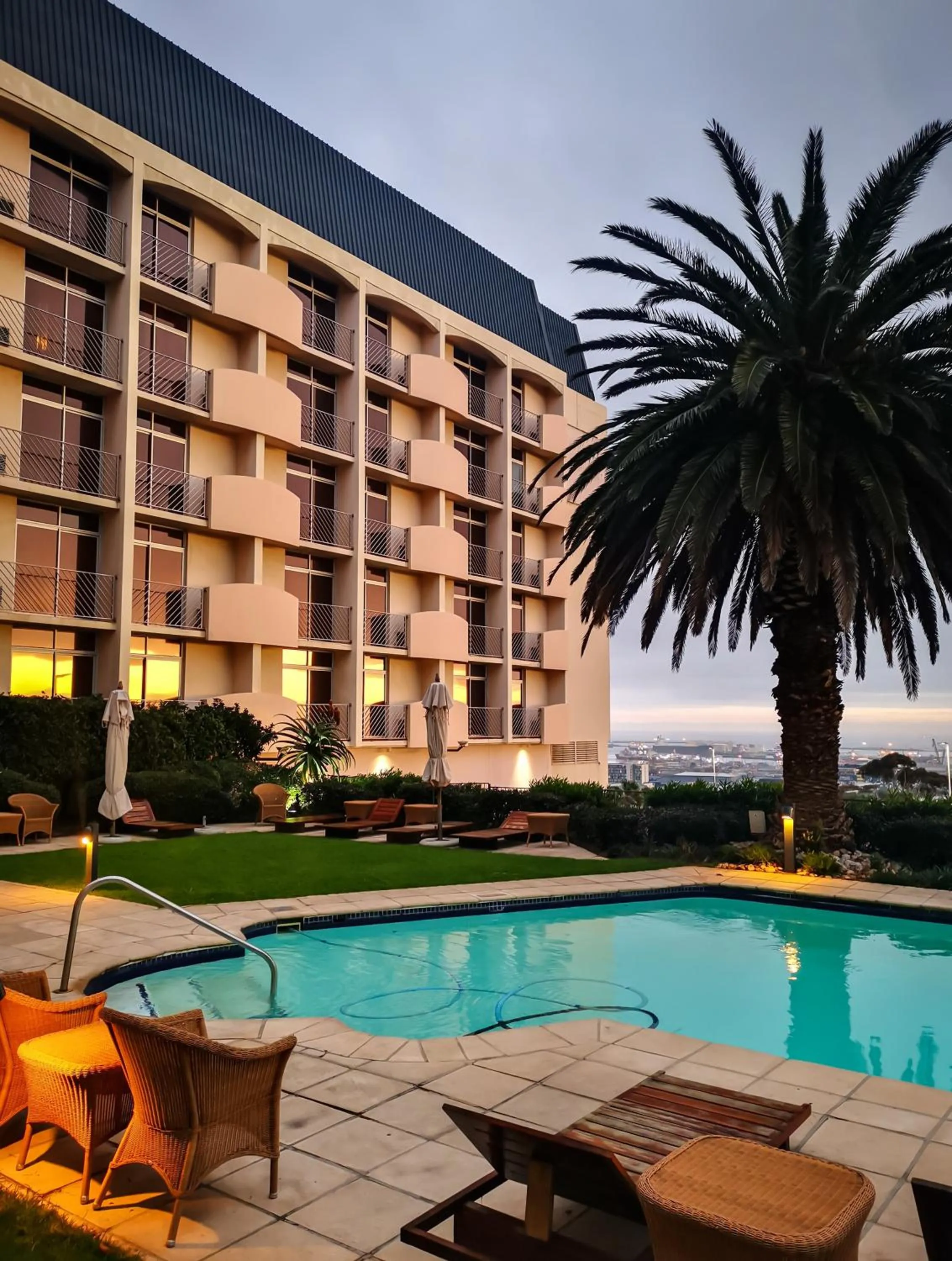 Swimming pool in Garden Court Nelson Mandela Boulevard