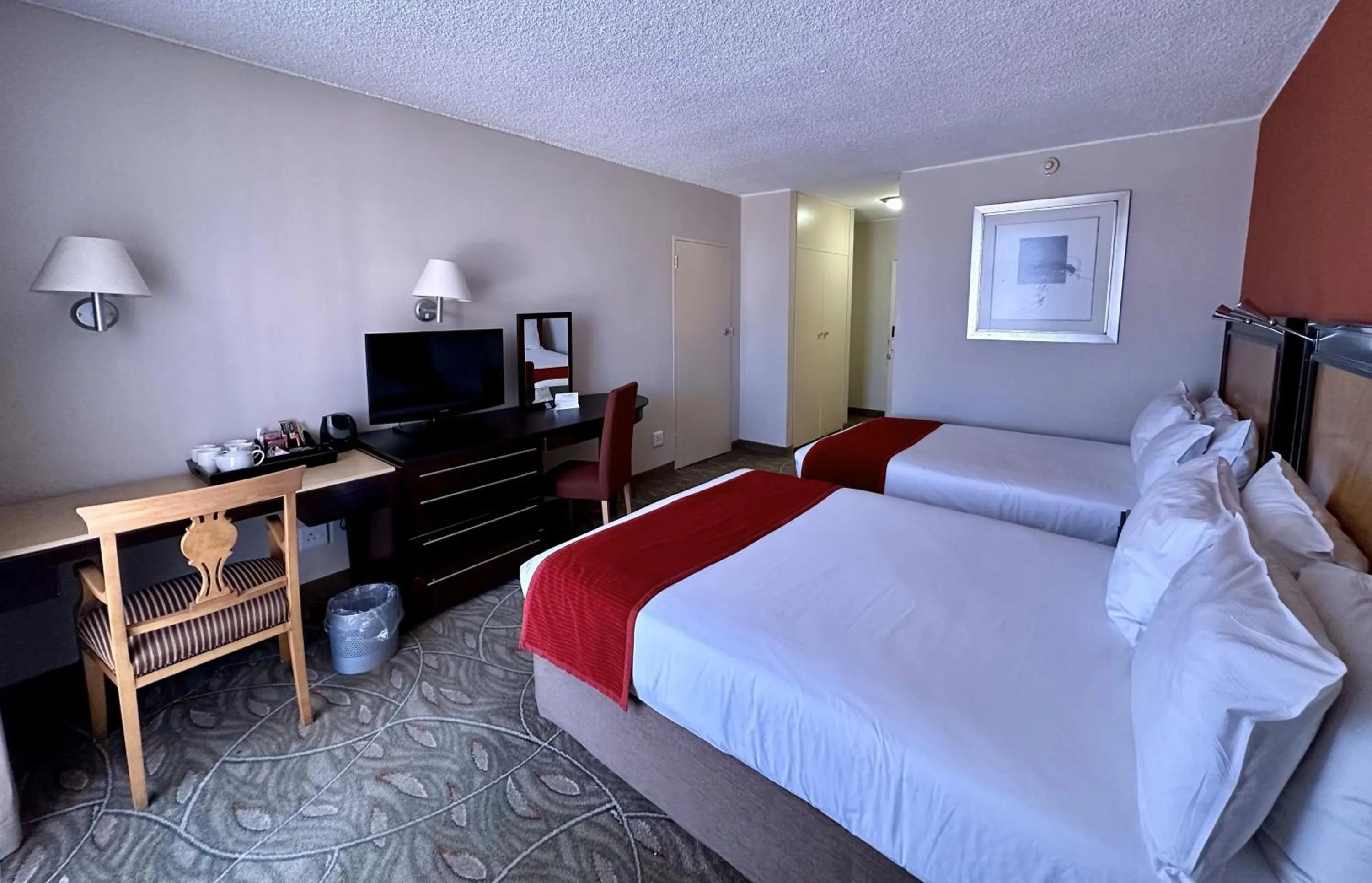 Bedroom, Bed in Garden Court Nelson Mandela Boulevard