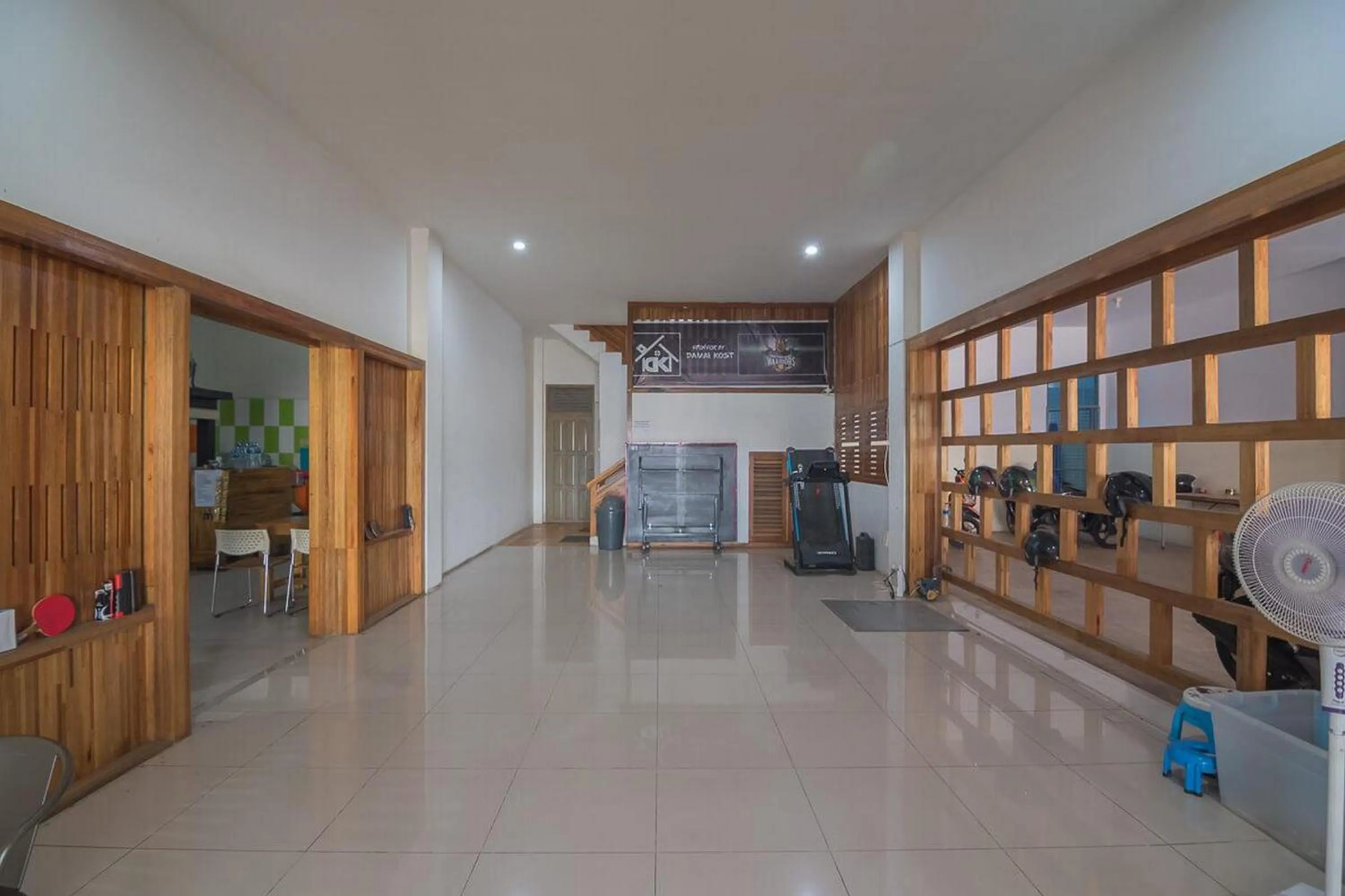 Property building in RedDoorz near Gajah Mada Pontianak