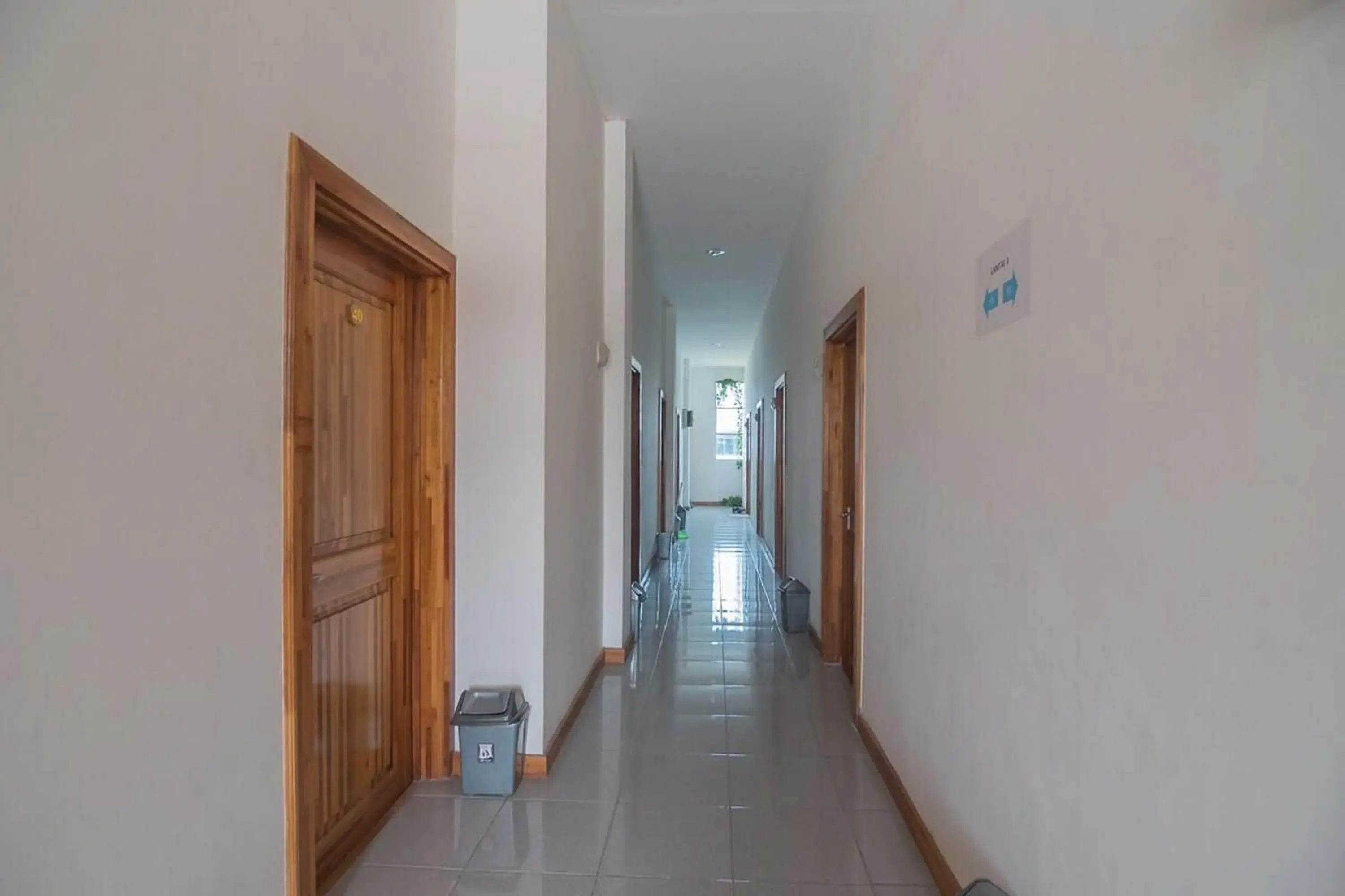 Property building in RedDoorz near Gajah Mada Pontianak Property building in RedDoorz near Gajah Mada Pontianak