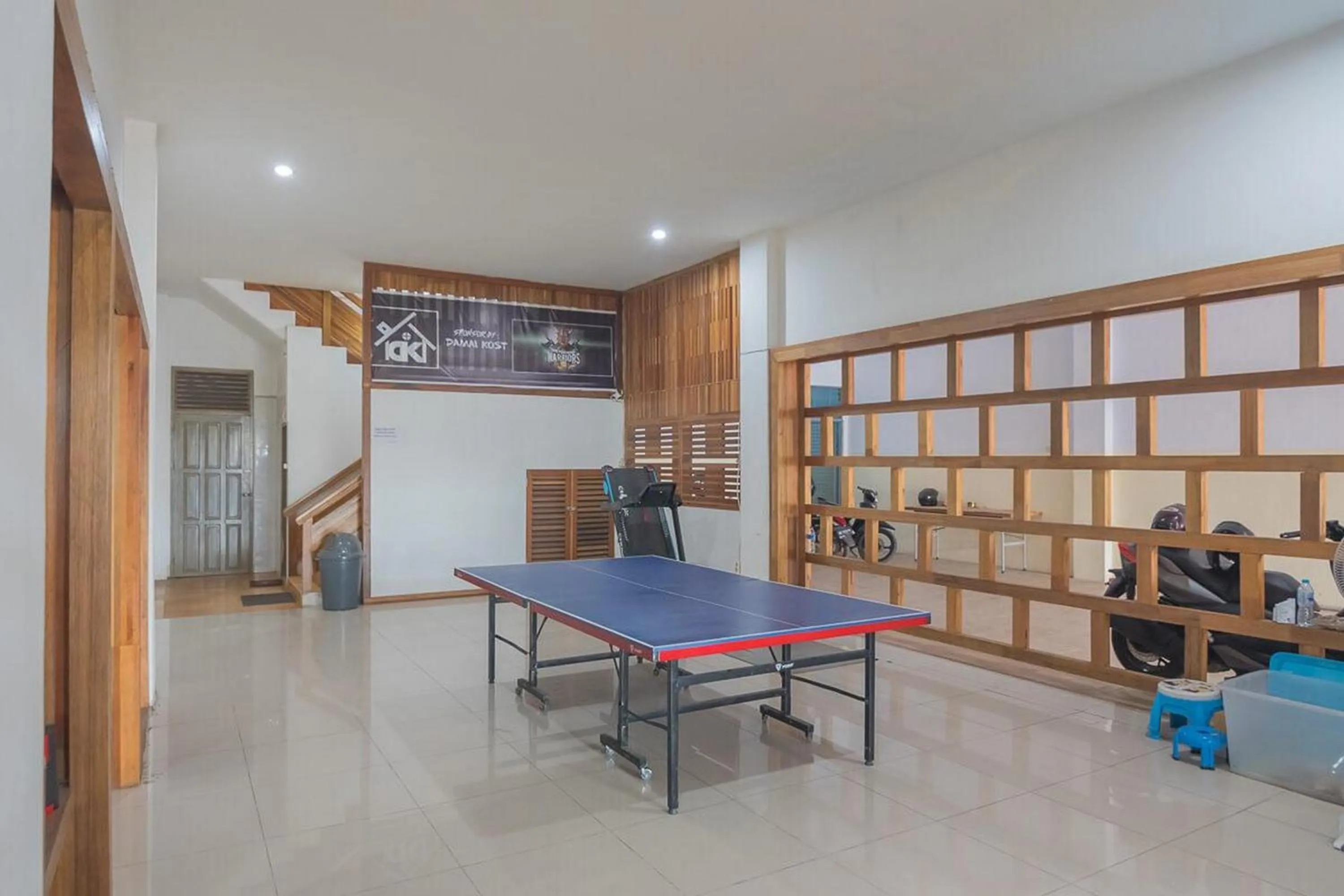 Property building in RedDoorz near Gajah Mada Pontianak