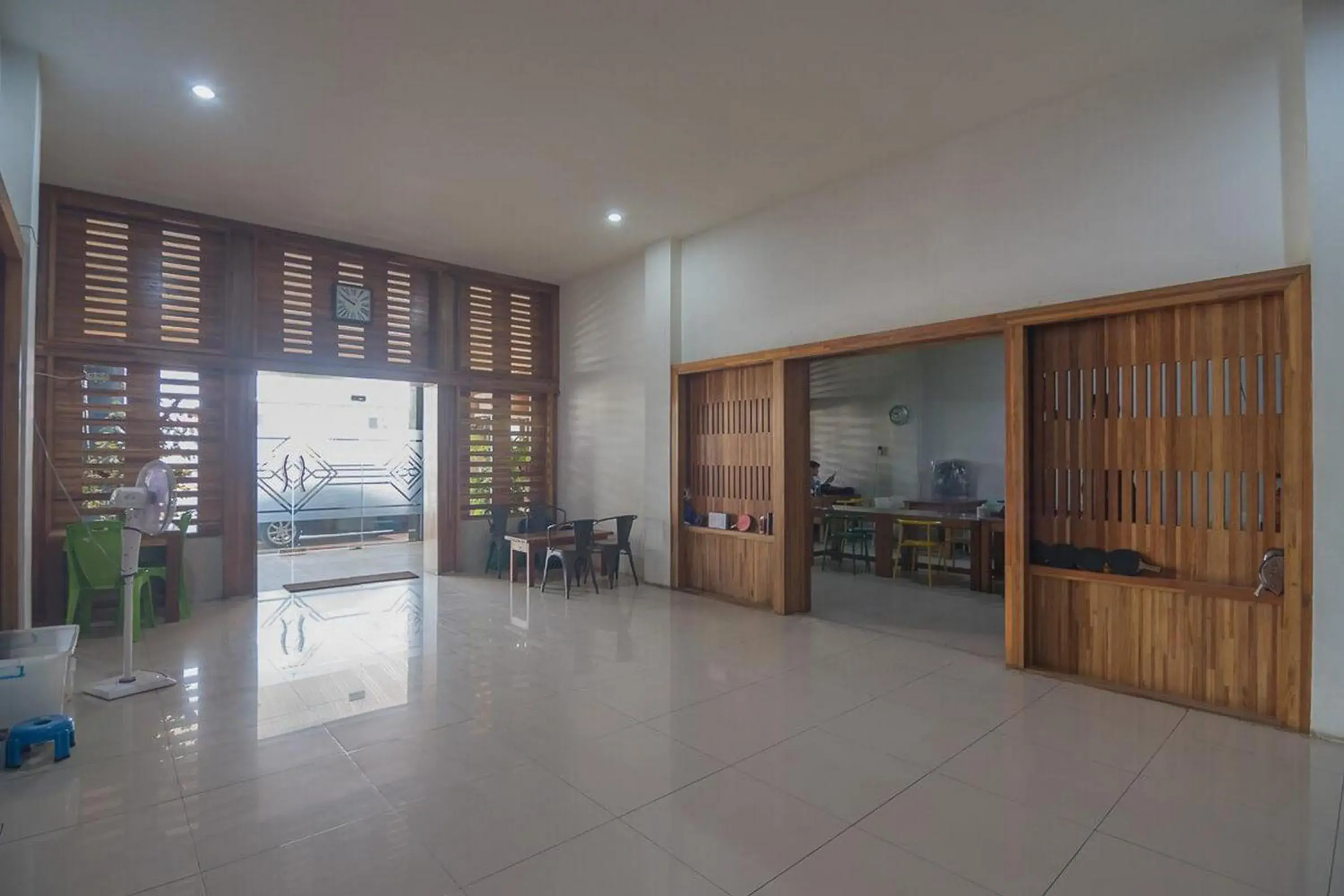Property building in RedDoorz near Gajah Mada Pontianak Property building in RedDoorz near Gajah Mada Pontianak