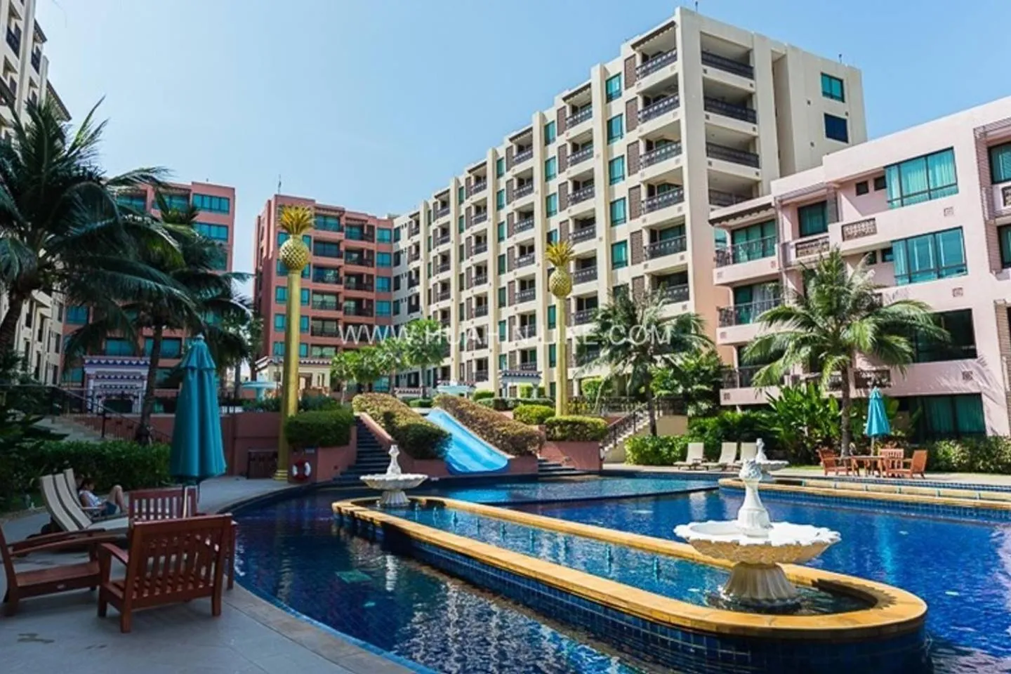 Swimming pool in Marrakesh Huahin 4bedrooms suite with Jacuzzi 208