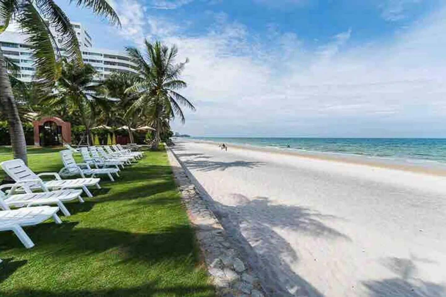 Day in Marrakesh Huahin 4bedrooms suite with Jacuzzi 208