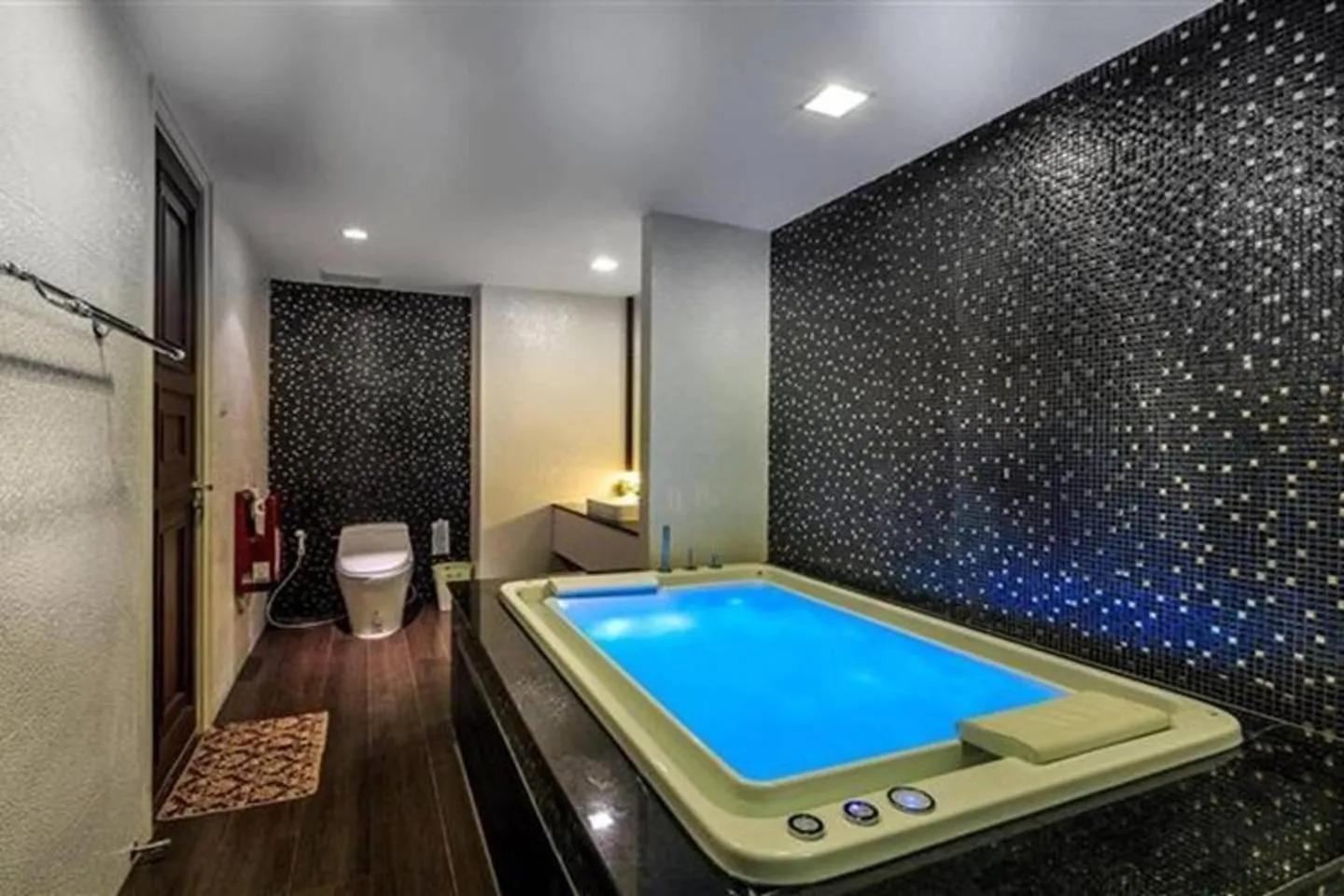 Bathroom in Marrakesh Huahin 4bedrooms suite with Jacuzzi 208