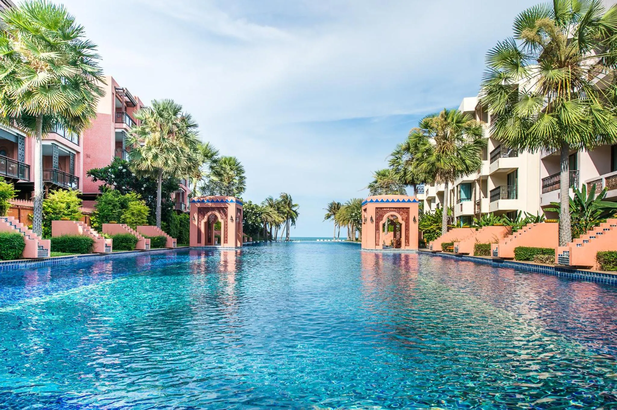 Swimming pool in Marrakesh Huahin 4bedrooms suite with Jacuzzi 208
