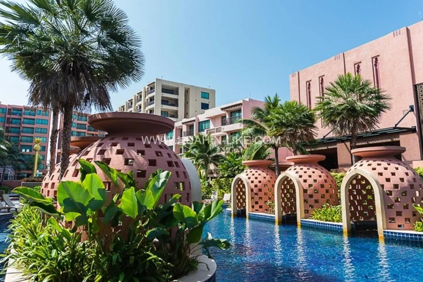 Swimming pool in Marrakesh Huahin 4bedrooms suite with Jacuzzi 208