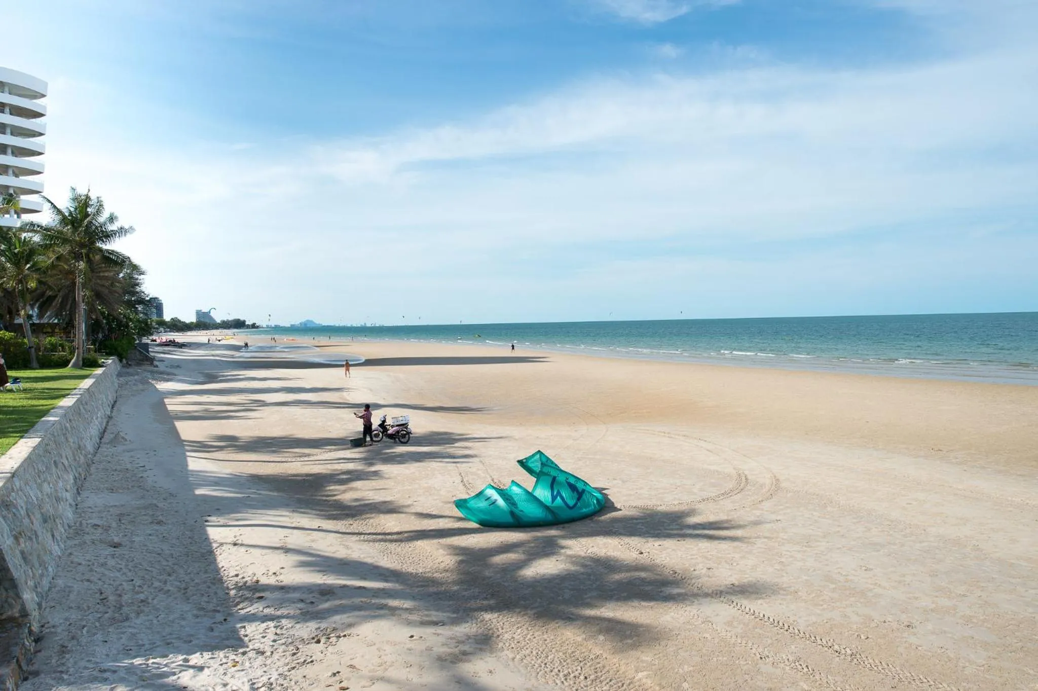 Beach in Marrakesh Huahin 4bedrooms suite with Jacuzzi 208