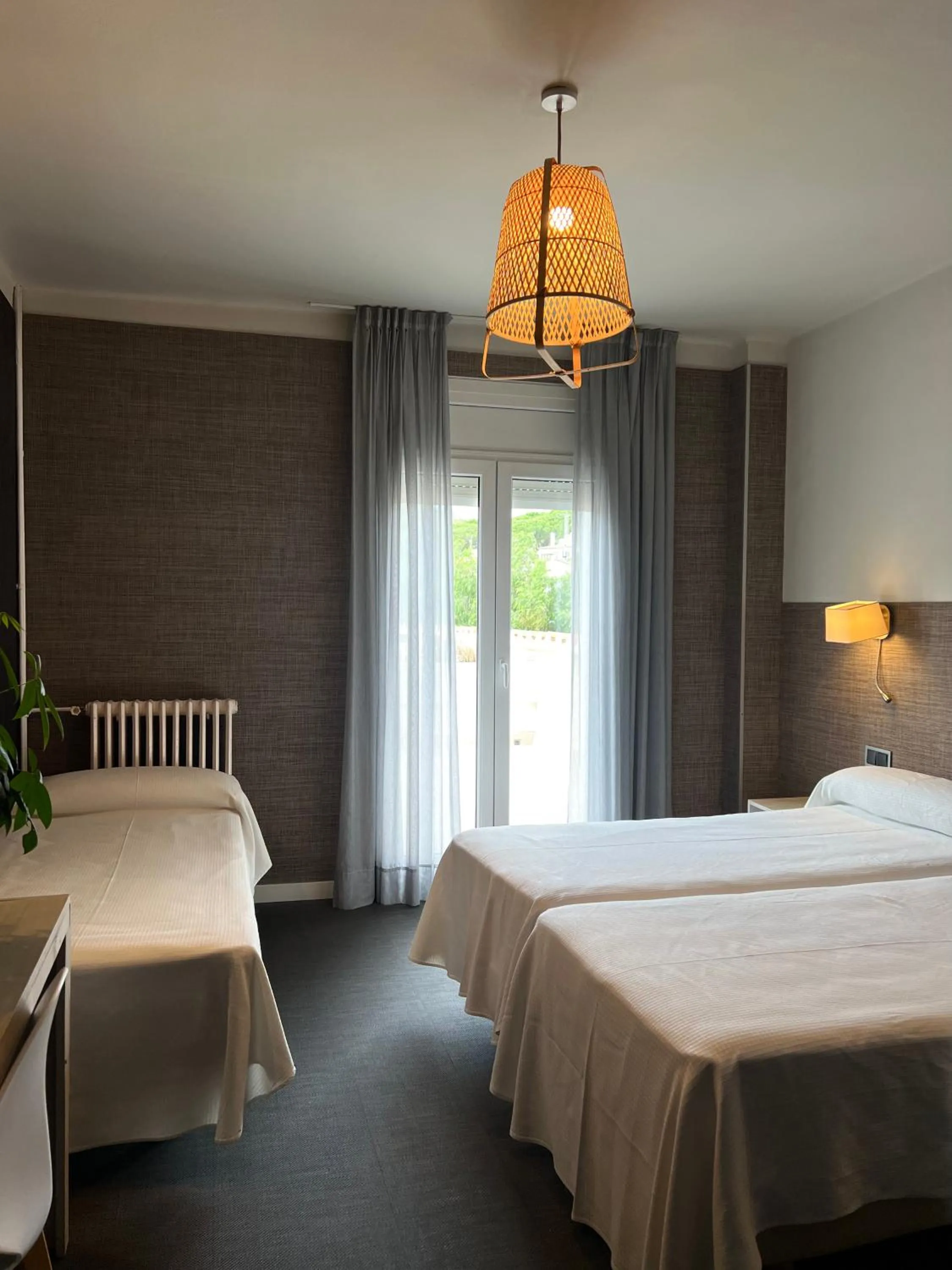 Bed in Hotel & Restaurant Figueres Parc