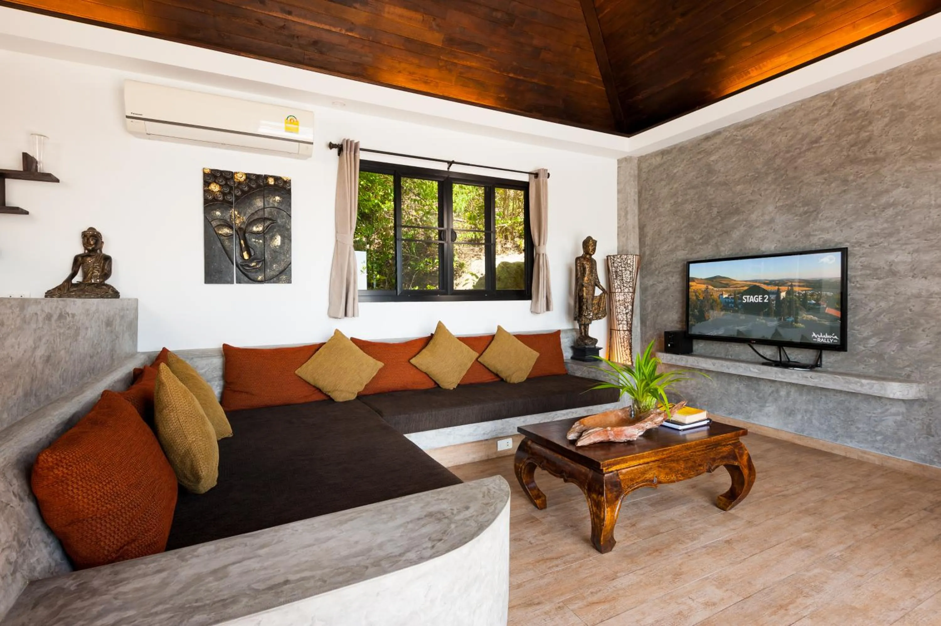 Living room in Koh Tao Heights Pool Villas