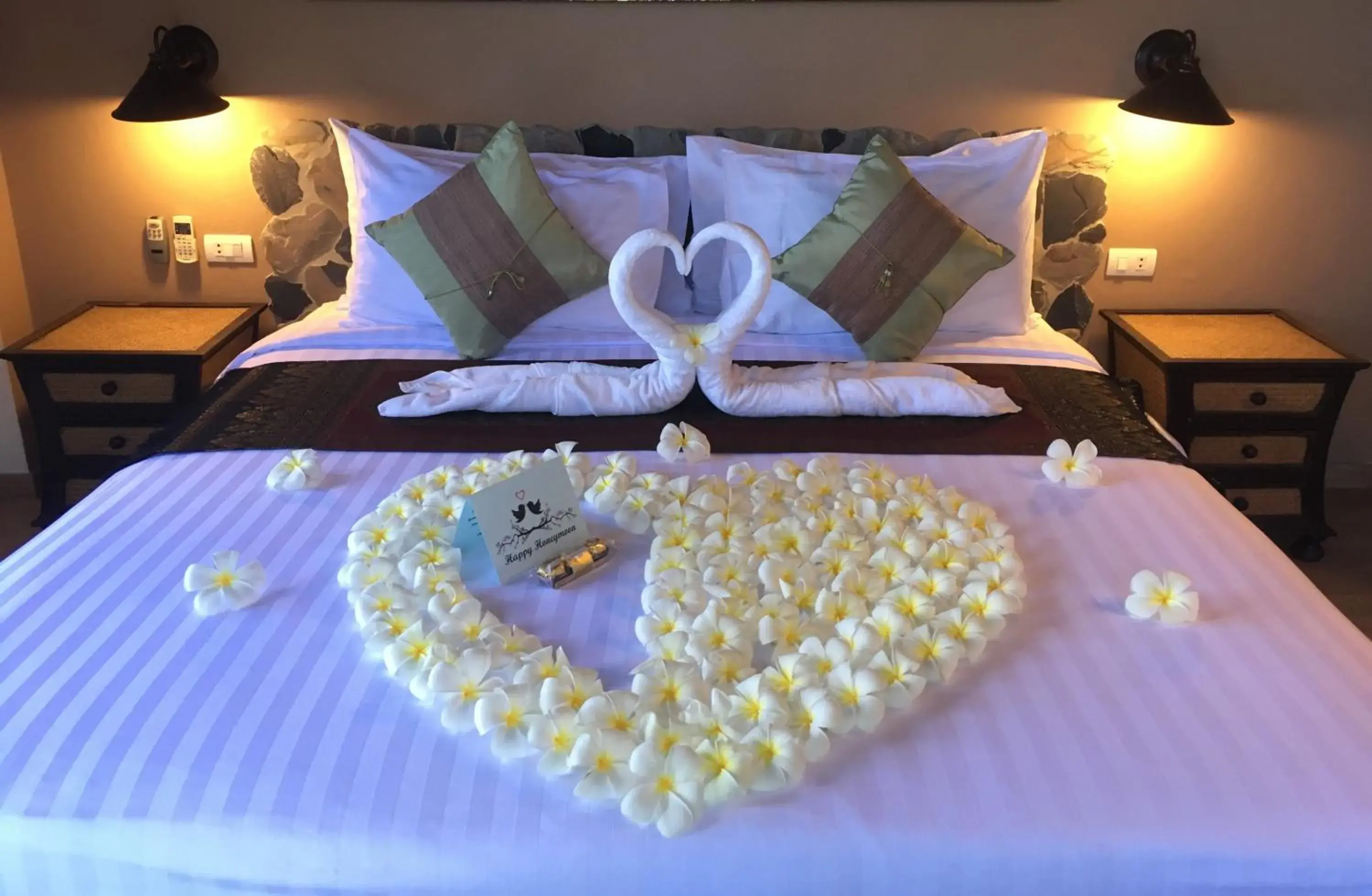 Bed in Koh Tao Heights Pool Villas Bed in Koh Tao Heights Pool Villas
