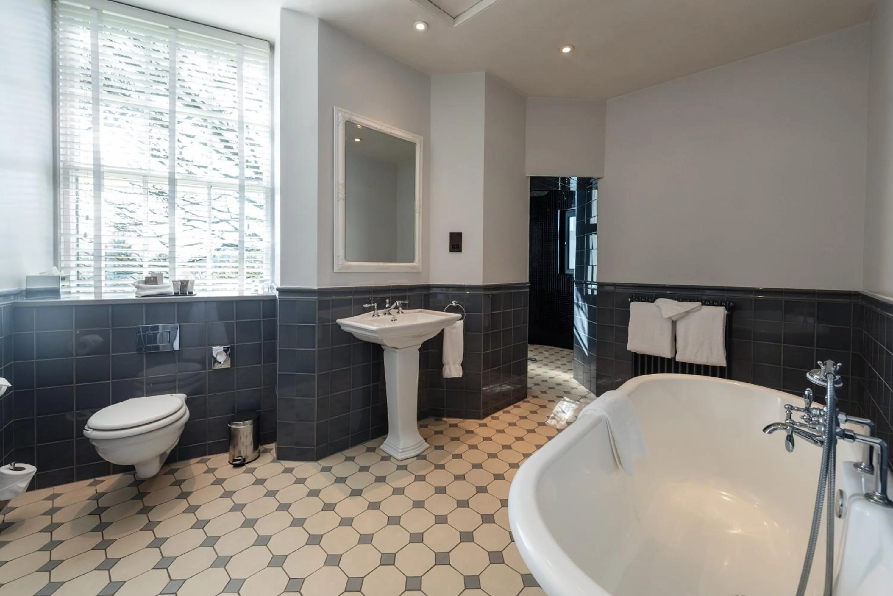 Bathroom in Meldrum House Hotel Golf And Country Estate