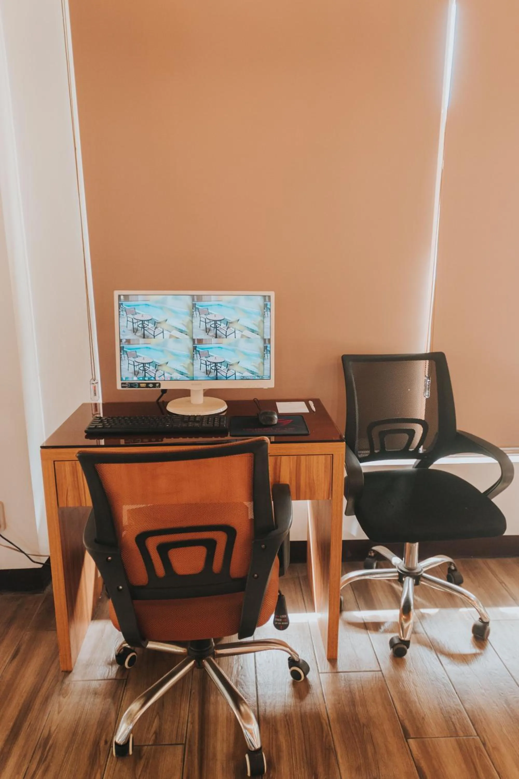 Business facilities in SureStay Plus Hotel by Best Western AC LUXE Angeles City