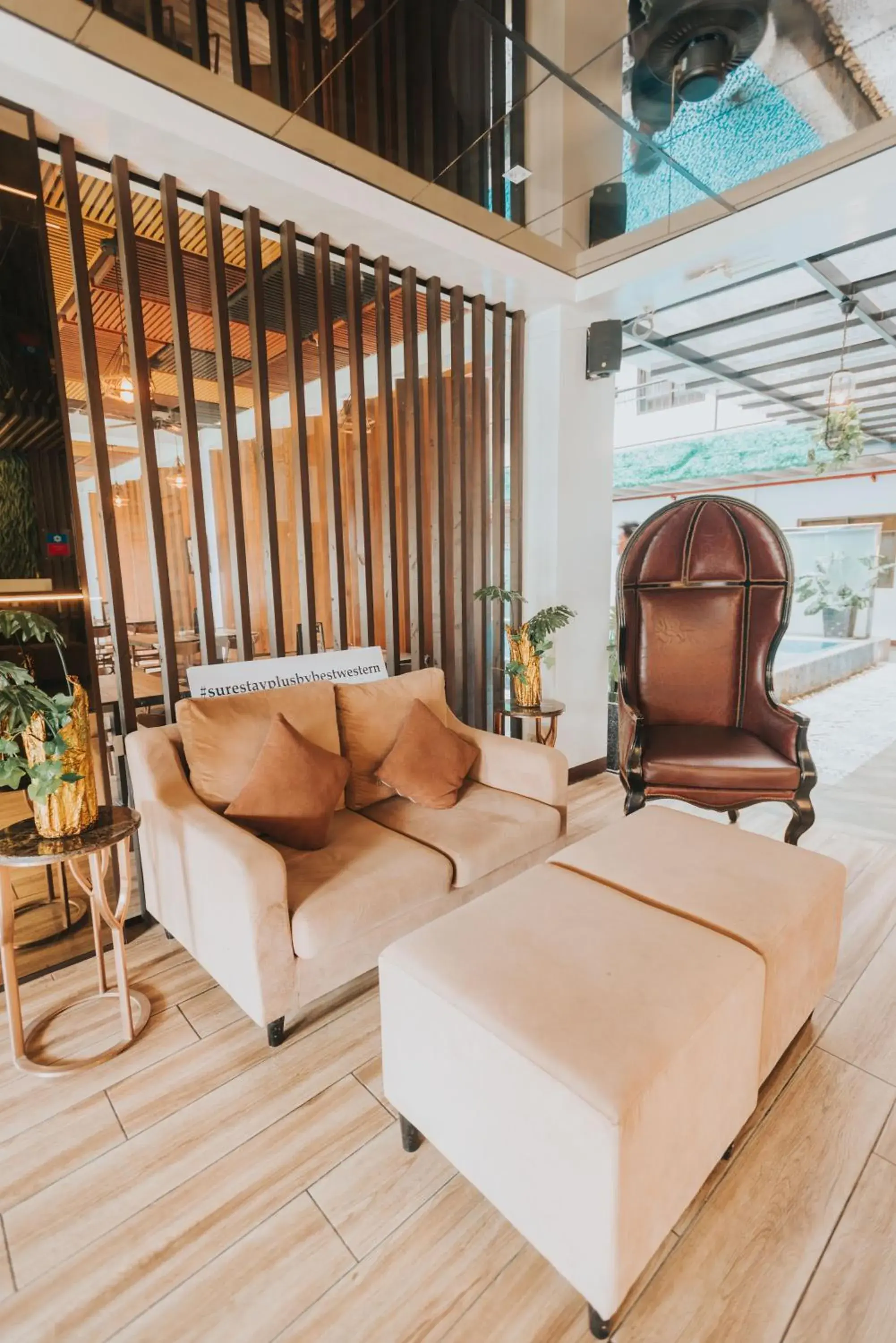 Lobby or reception in SureStay Plus Hotel by Best Western AC LUXE Angeles City Lobby or reception in SureStay Plus Hotel by Best Western AC LUXE Angeles City