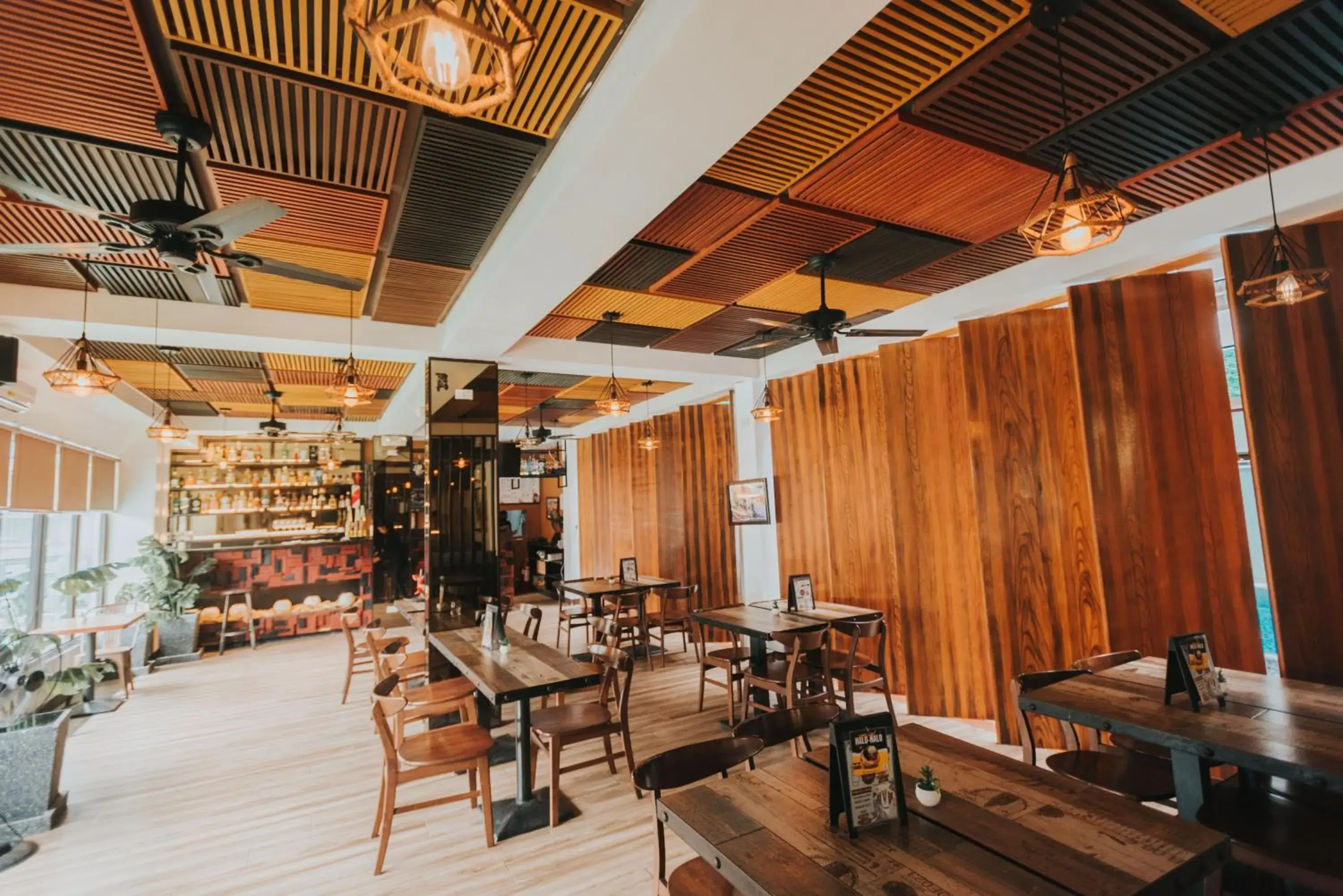 Restaurant/places to eat in SureStay Plus Hotel by Best Western AC LUXE Angeles City Restaurant/places to eat in SureStay Plus Hotel by Best Western AC LUXE Angeles City