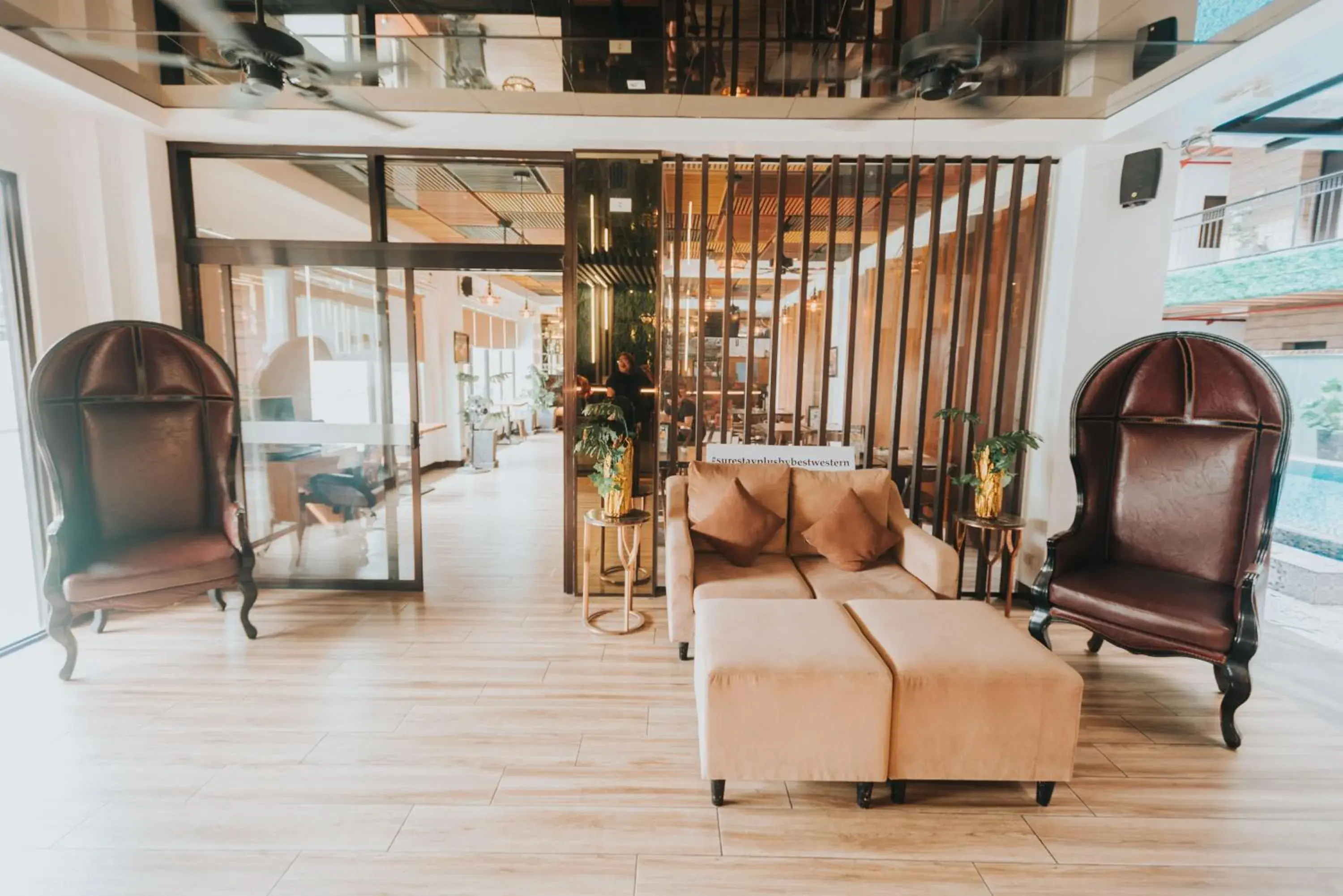 Lobby or reception in SureStay Plus Hotel by Best Western AC LUXE Angeles City Lobby or reception in SureStay Plus Hotel by Best Western AC LUXE Angeles City