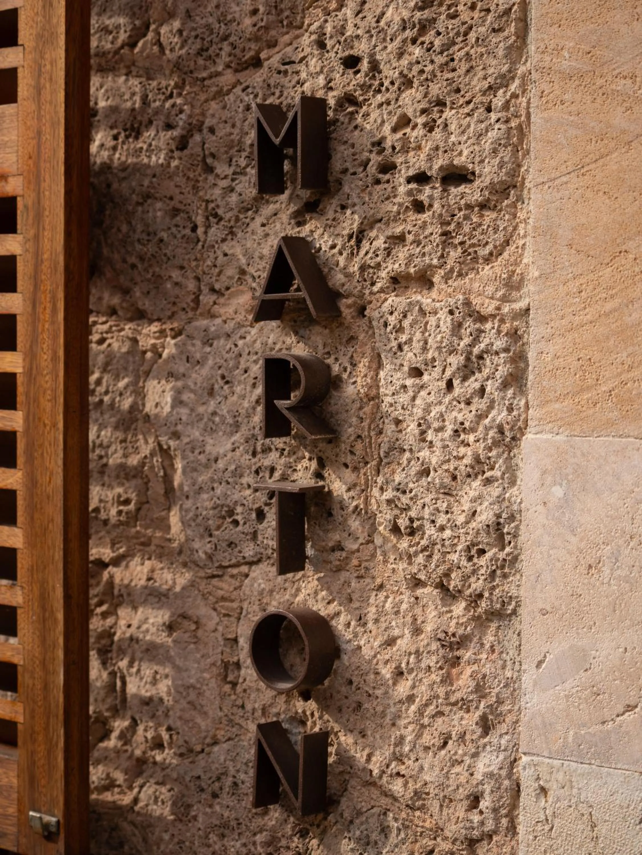 Property building in Marton Turisme de Interior