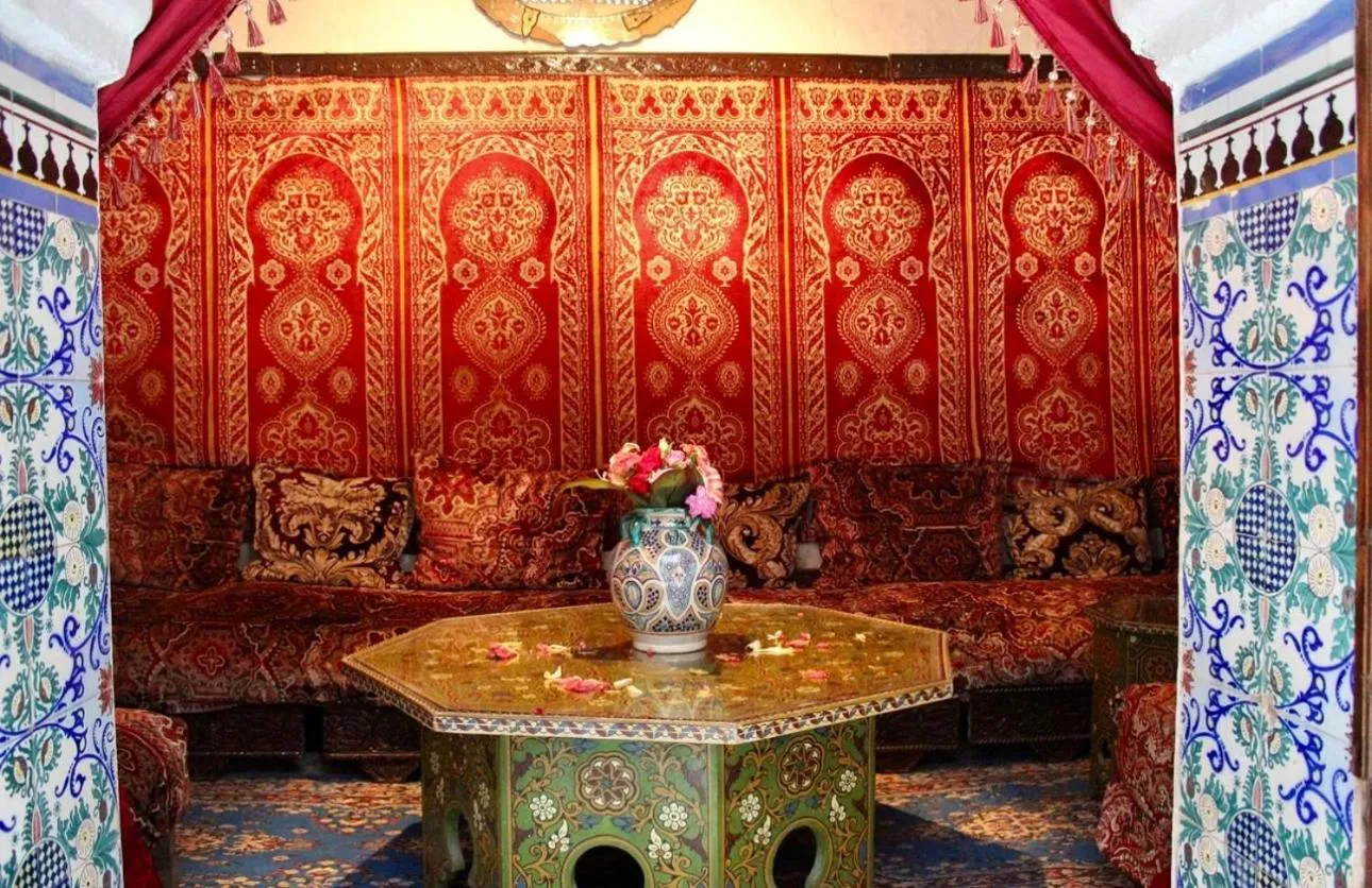 Communal lounge/ TV room in Hotel Dar Dahlia Tetouan