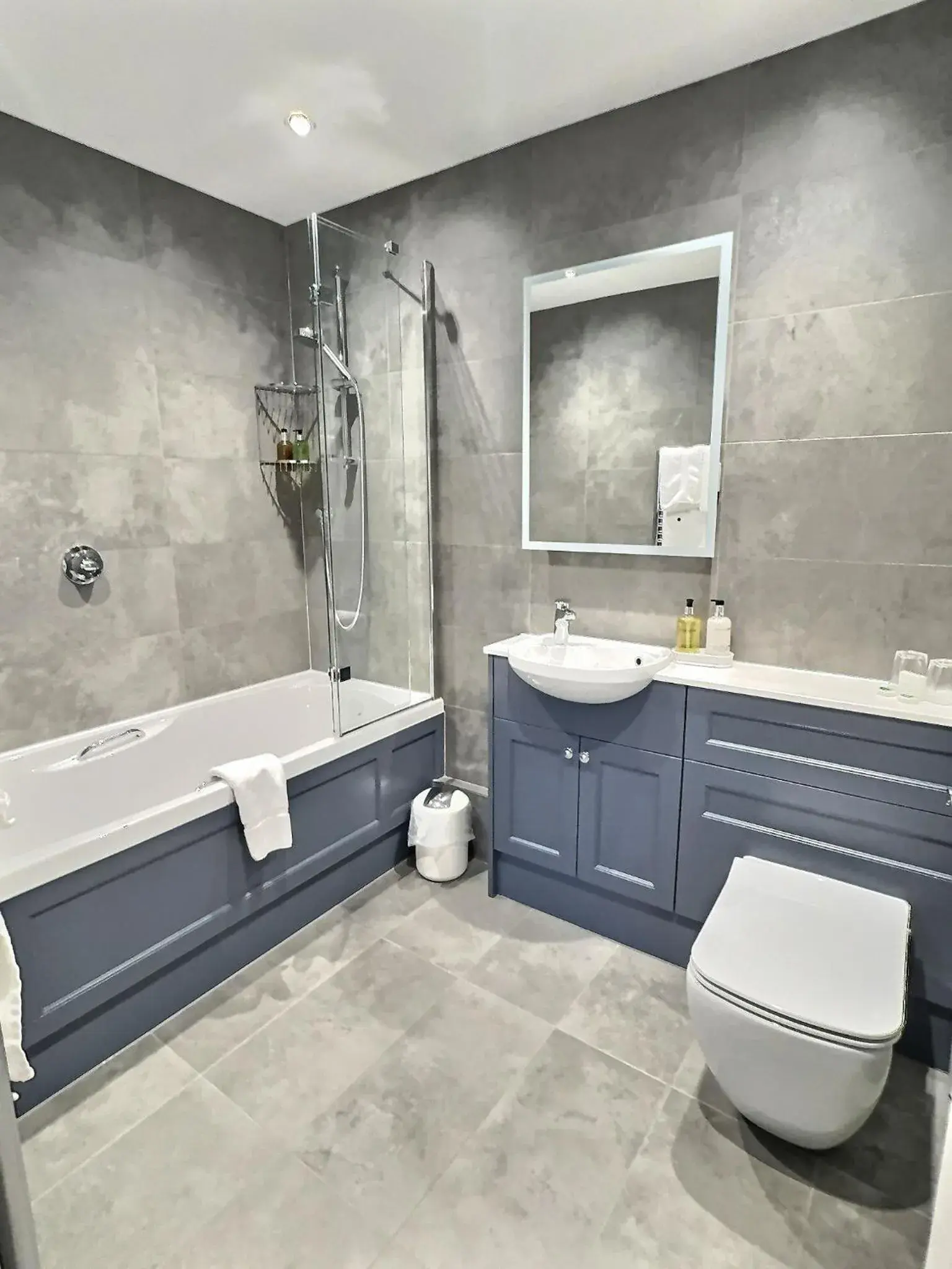 Standard Twin Room in Three Shires Inn Standard Twin Room in Three Shires Inn