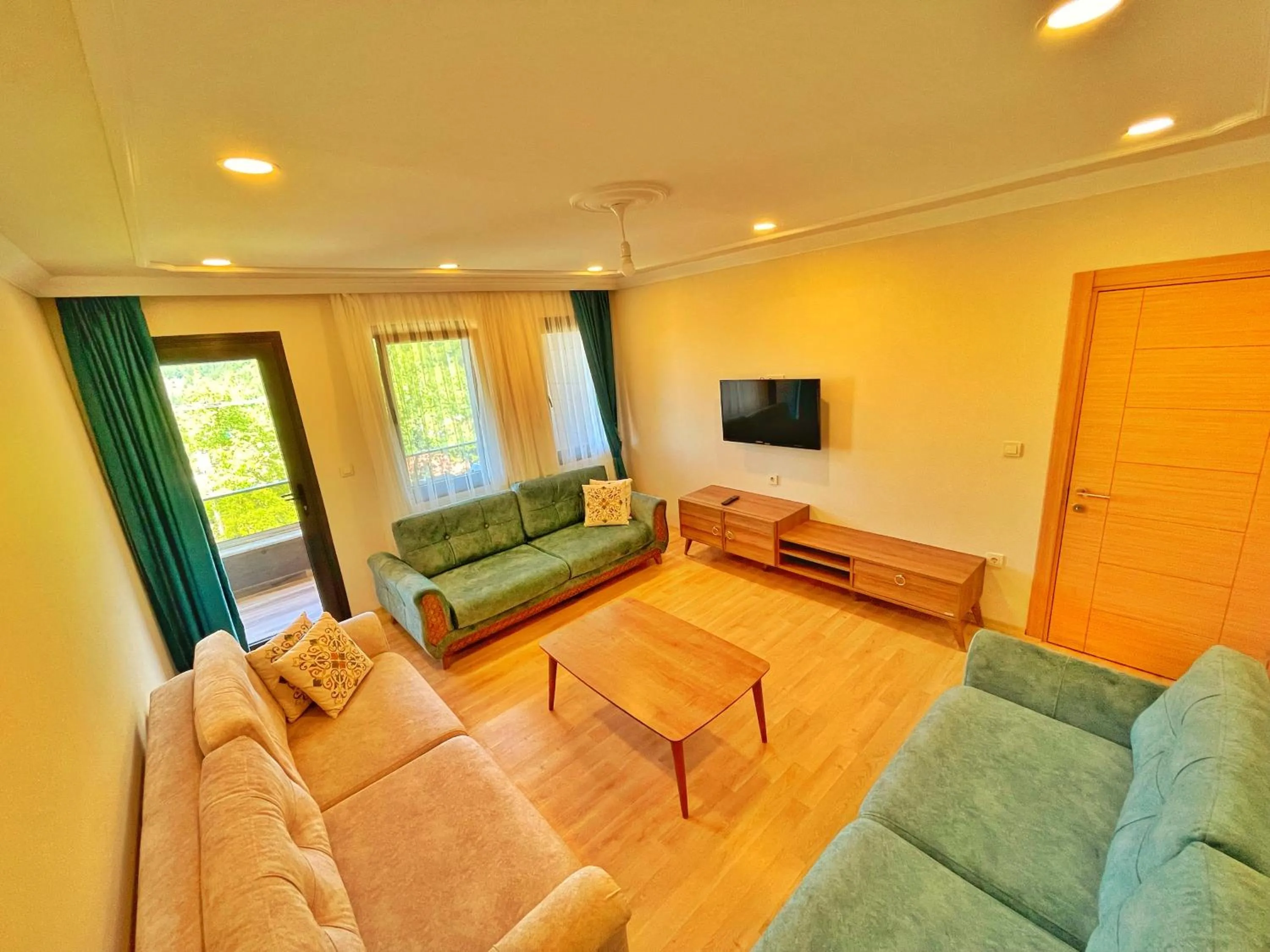 TV and multimedia in Şahin Home