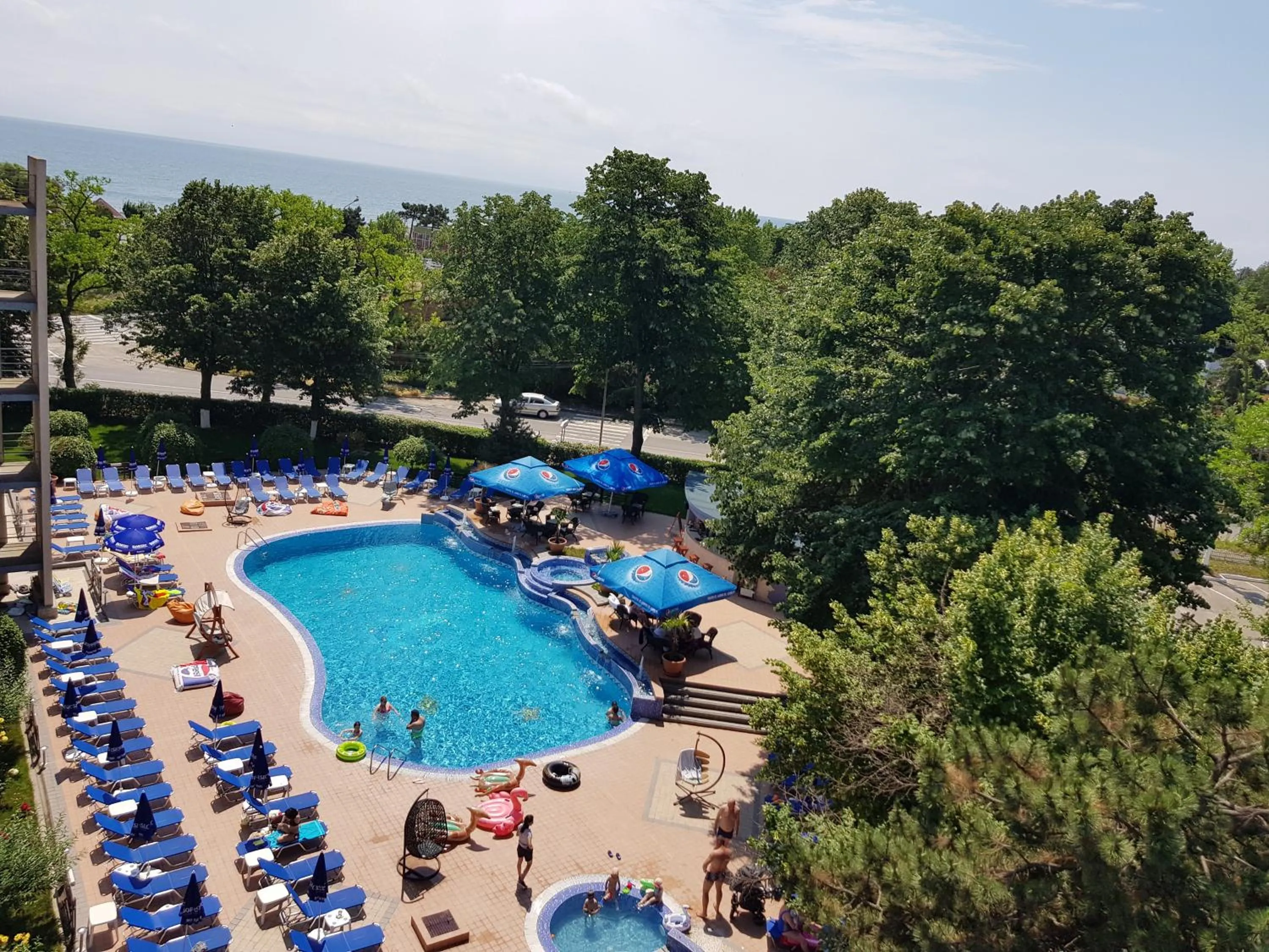 Swimming pool in Hotel Sunquest