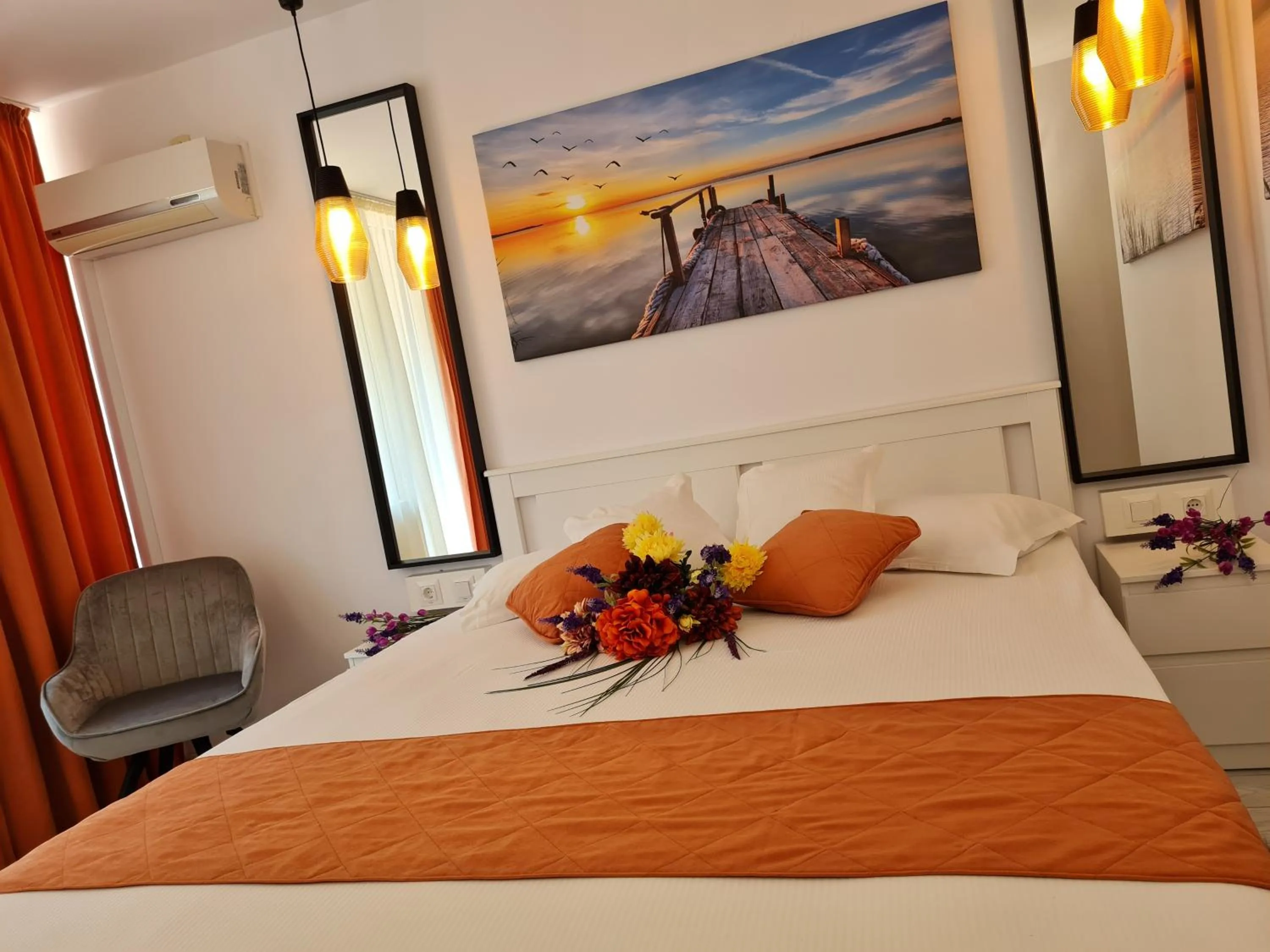 Photo of the whole room, Bed in Hotel Sunquest