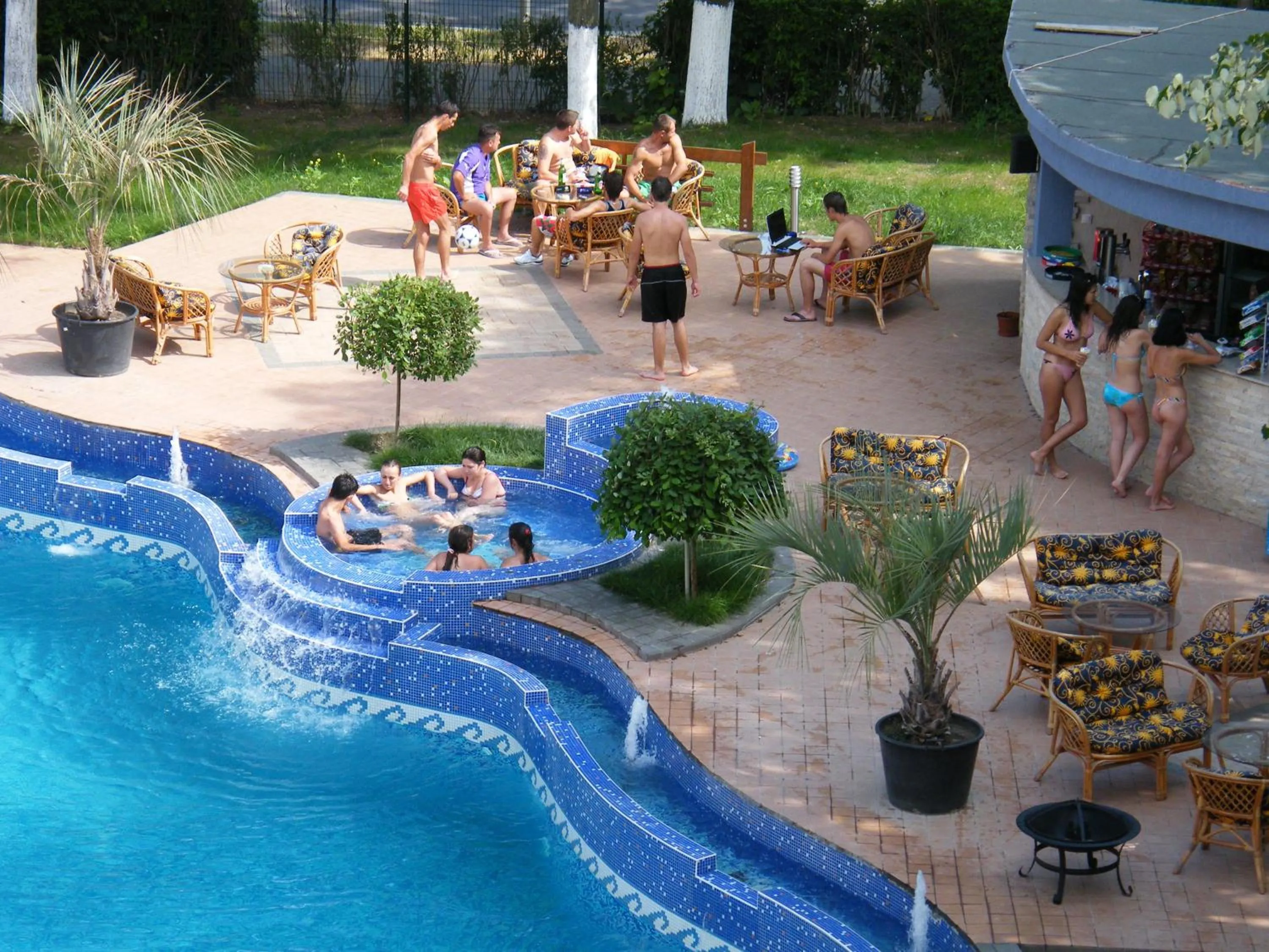 People in Hotel Sunquest