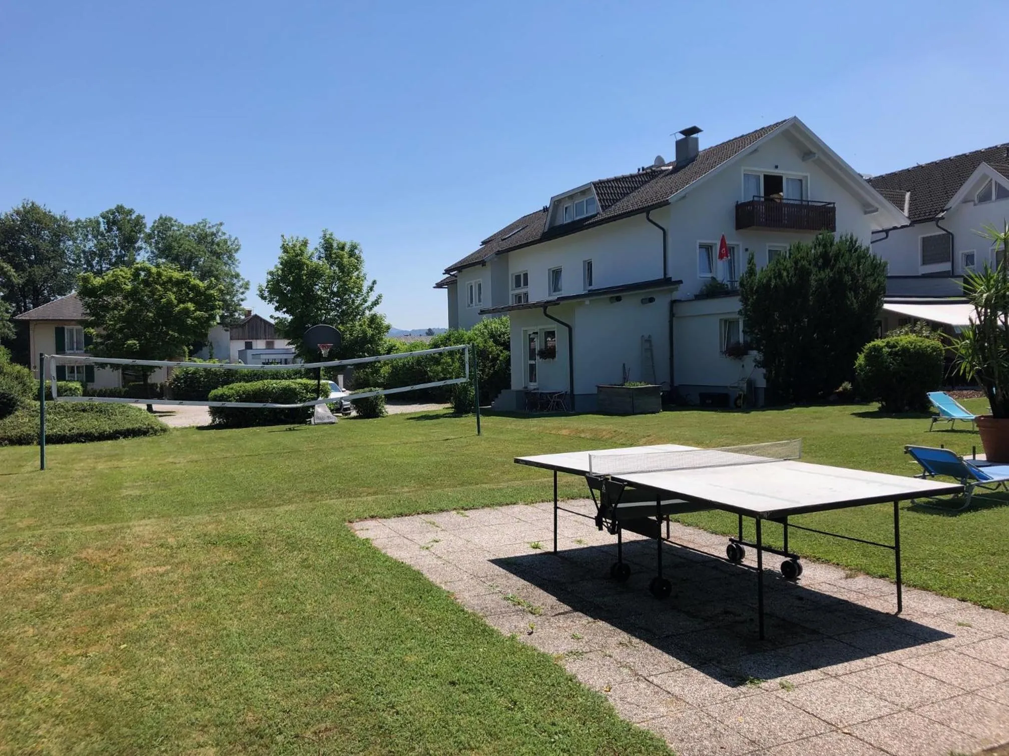 Superior-Apartment mit Pool und Seezugang