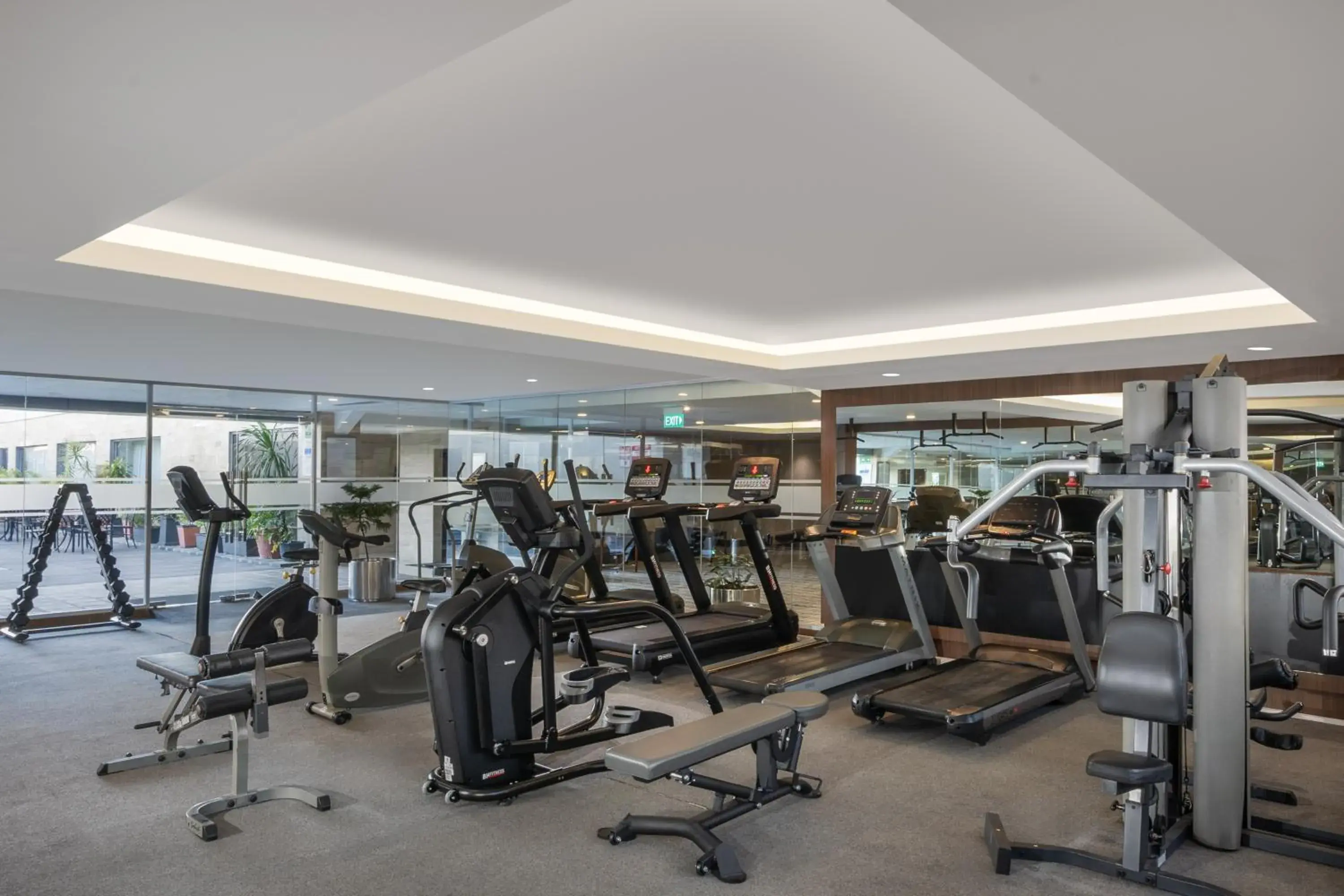 Fitness centre/facilities in Swiss-Belhotel Harbour Bay Fitness centre/facilities in Swiss-Belhotel Harbour Bay