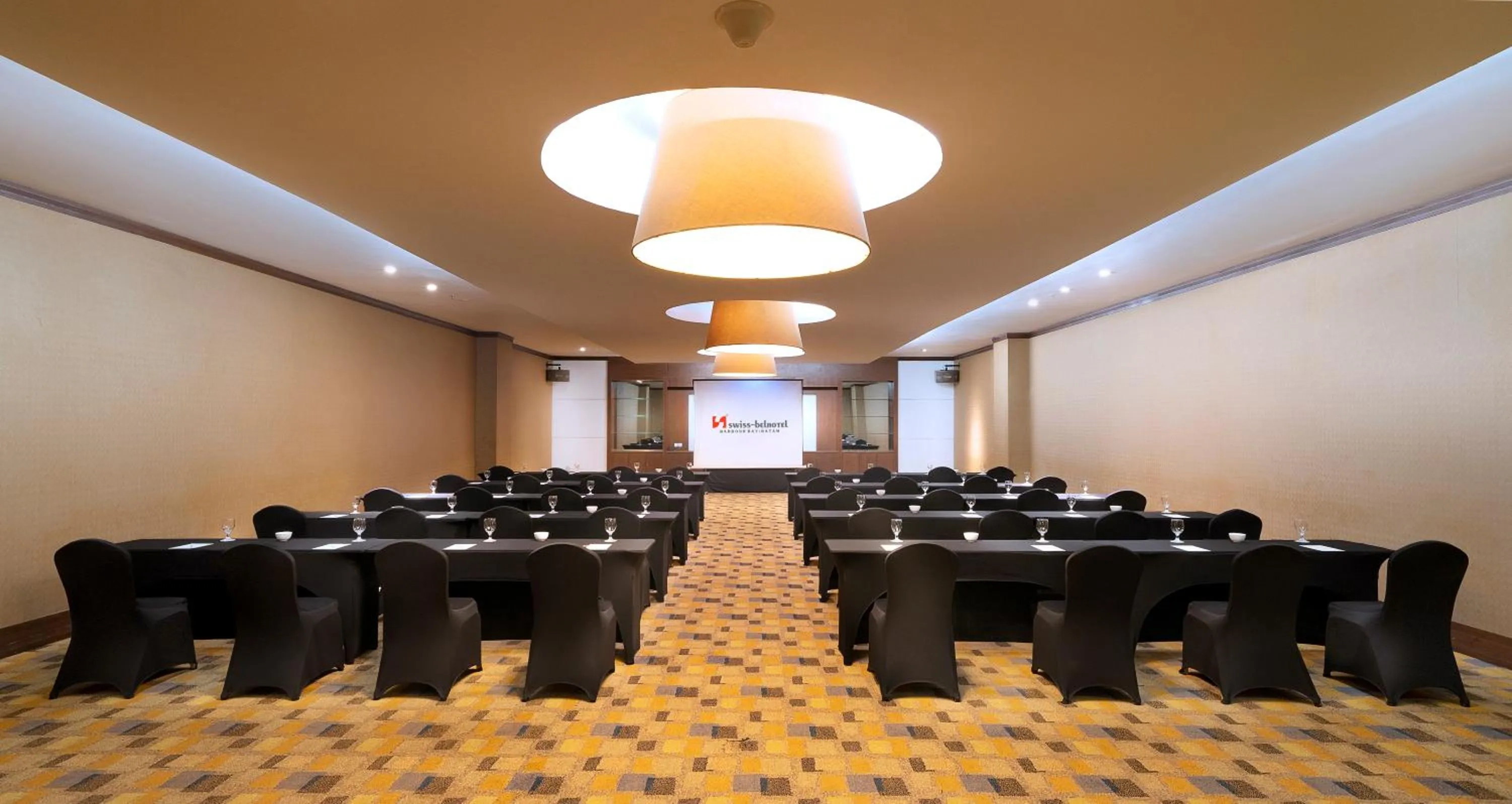 Meeting/conference room in Swiss-Belhotel Harbour Bay