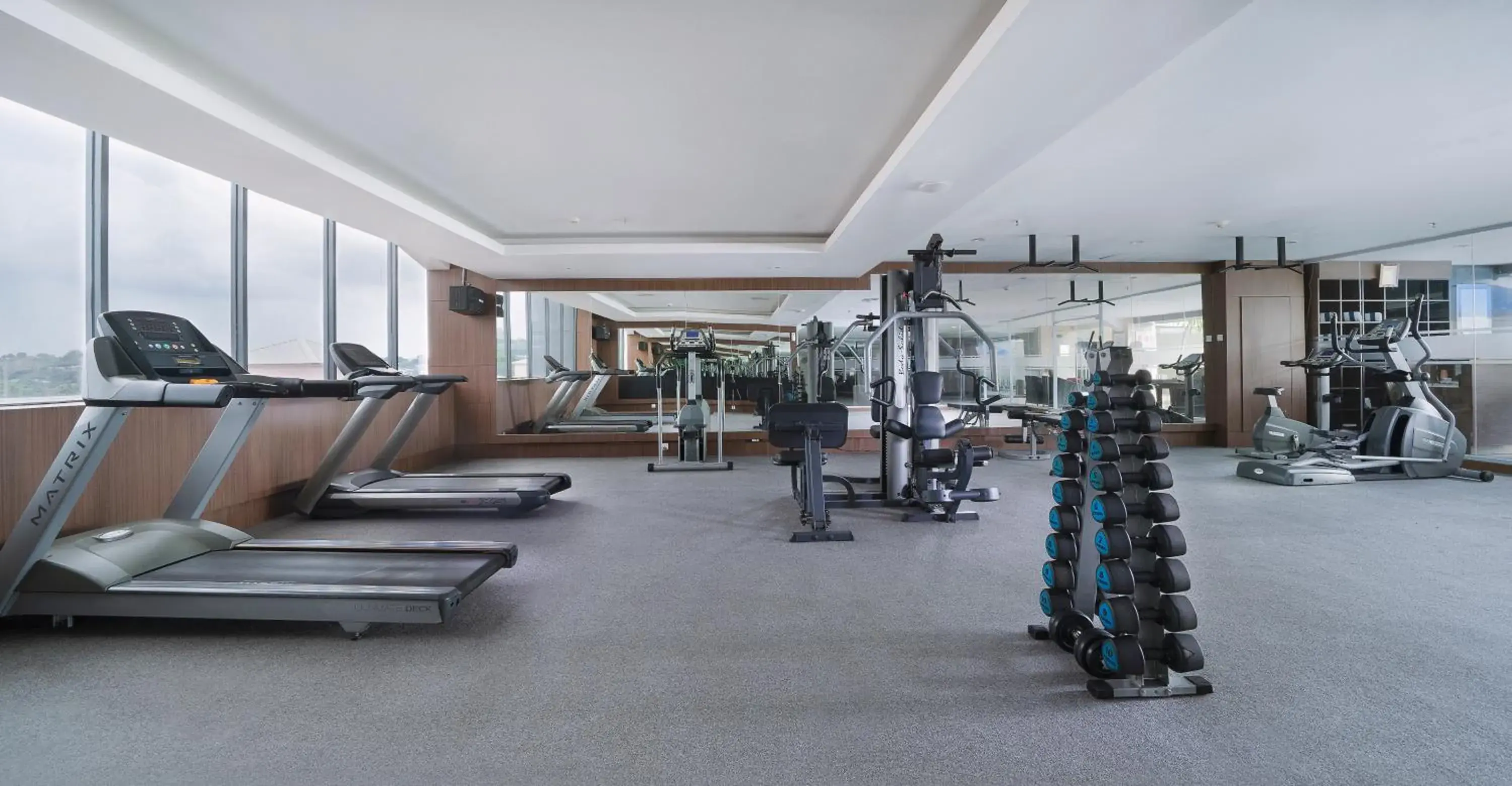 Fitness centre/facilities in Swiss-Belhotel Harbour Bay Fitness centre/facilities in Swiss-Belhotel Harbour Bay