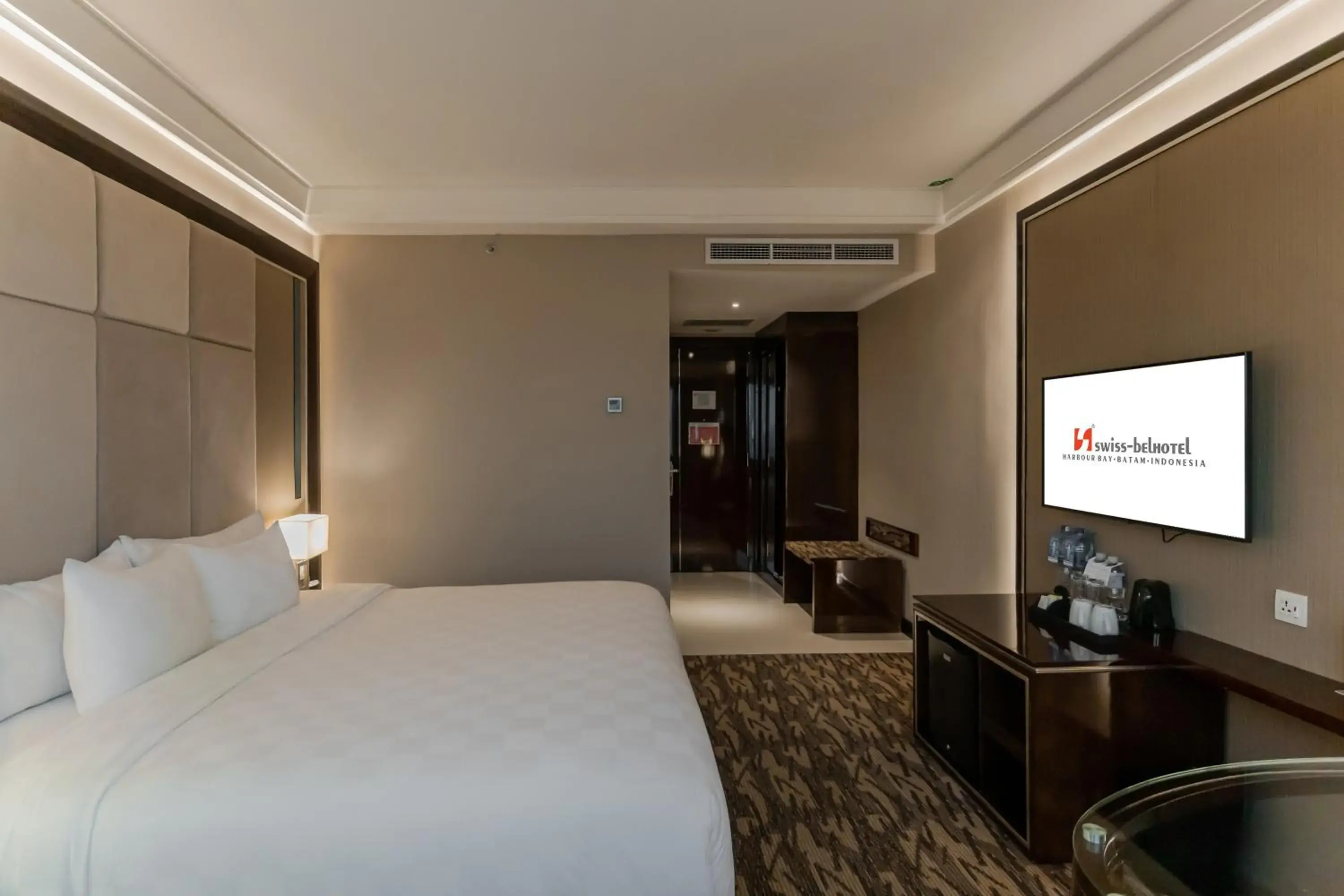 Bedroom, Bed in Swiss-Belhotel Harbour Bay Bedroom, Bed in Swiss-Belhotel Harbour Bay