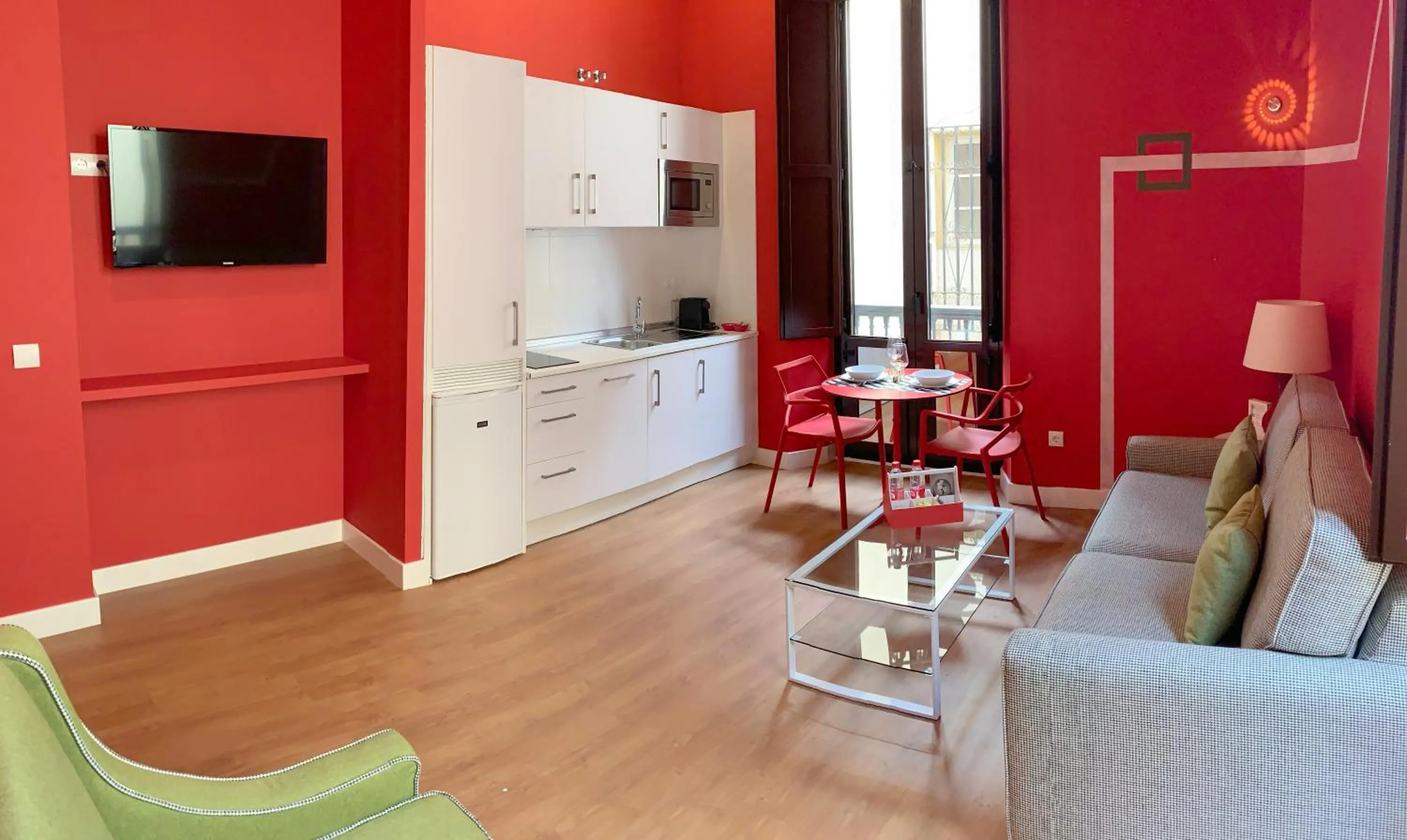 TV and multimedia in Ritual Sevilla Suites Centro