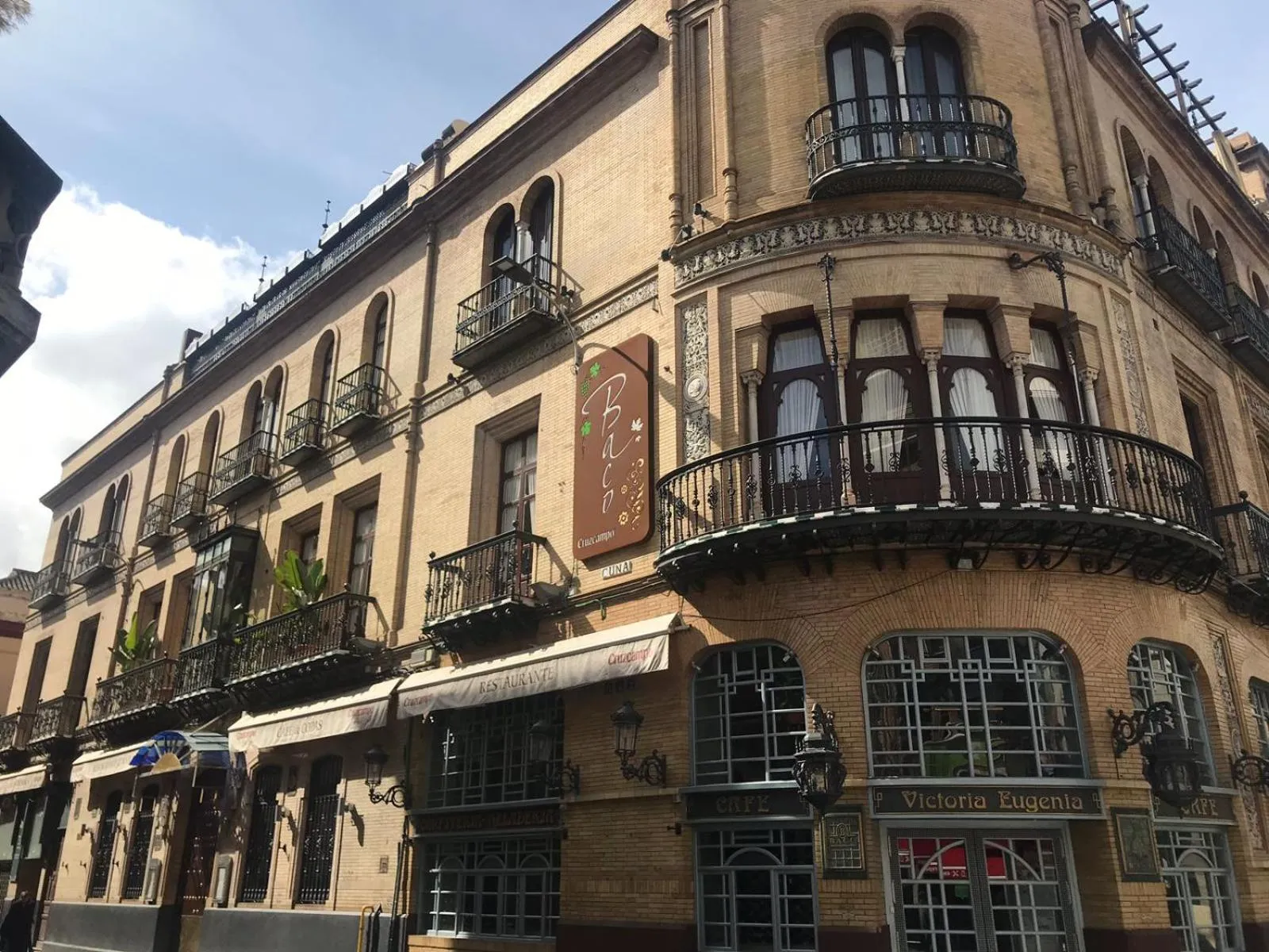 Property building in Ritual Sevilla Suites Centro