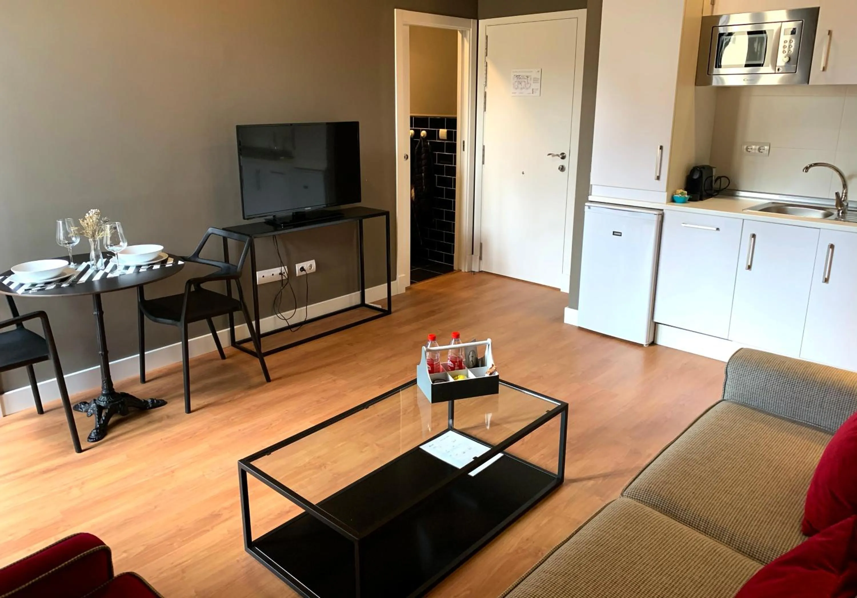 Coffee/tea facilities in Ritual Sevilla Suites Centro