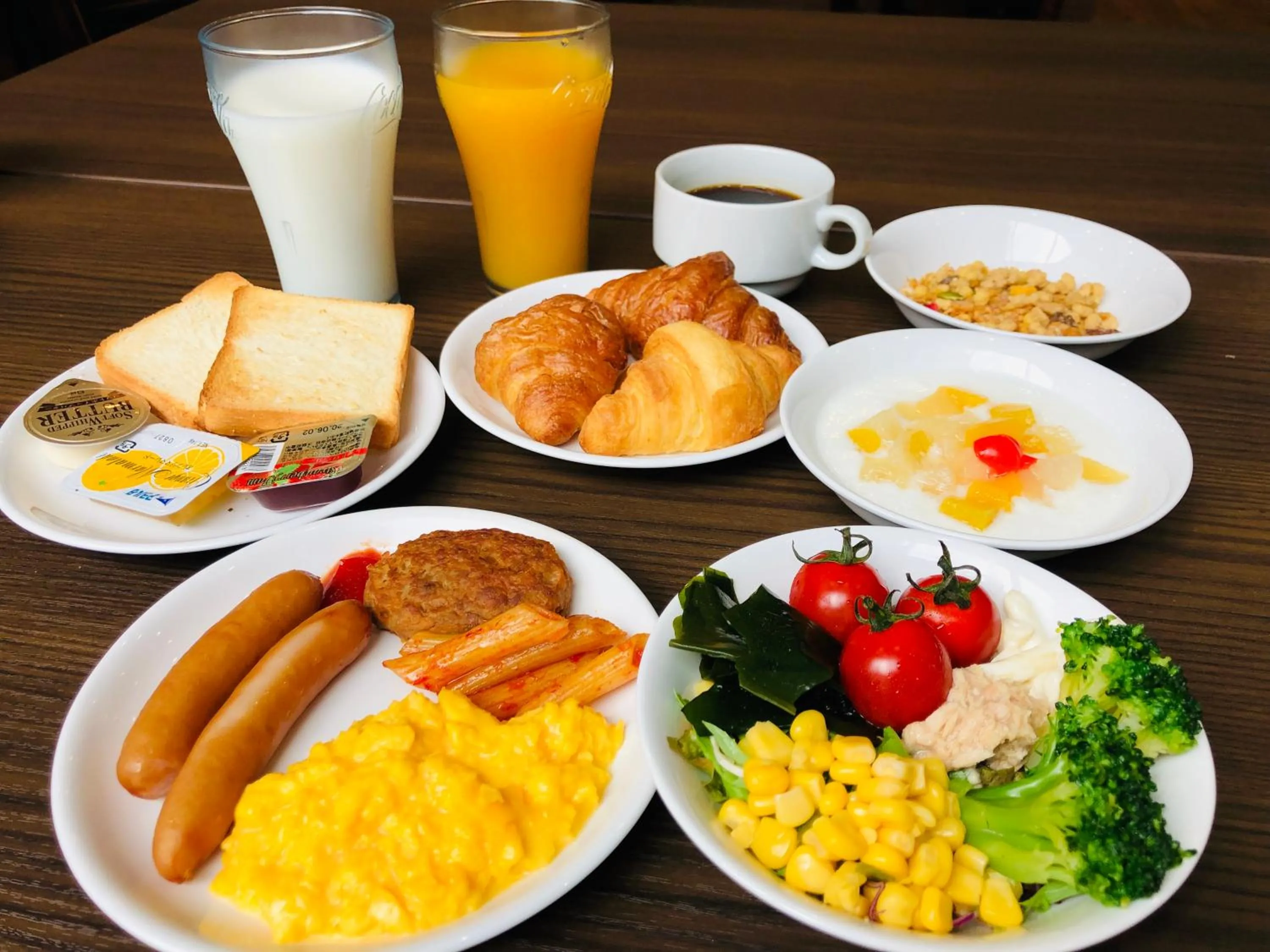 Food and drinks in Henn na Hotel Premier Tokyo Asakusa Tawaramachi