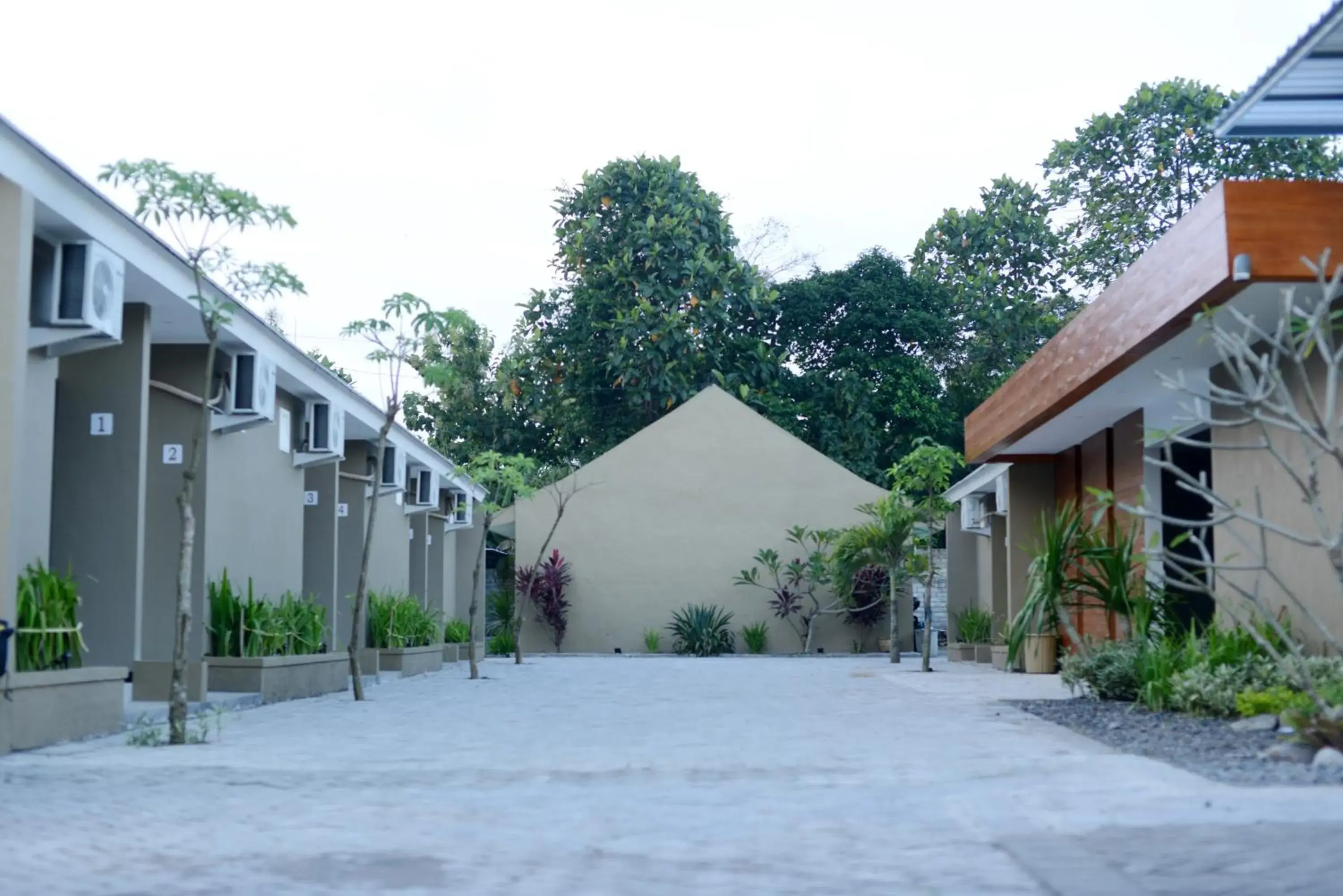 Property building in RedDoorz Syariah Plus near Banyuwangi Airport Property building in RedDoorz Syariah Plus near Banyuwangi Airport