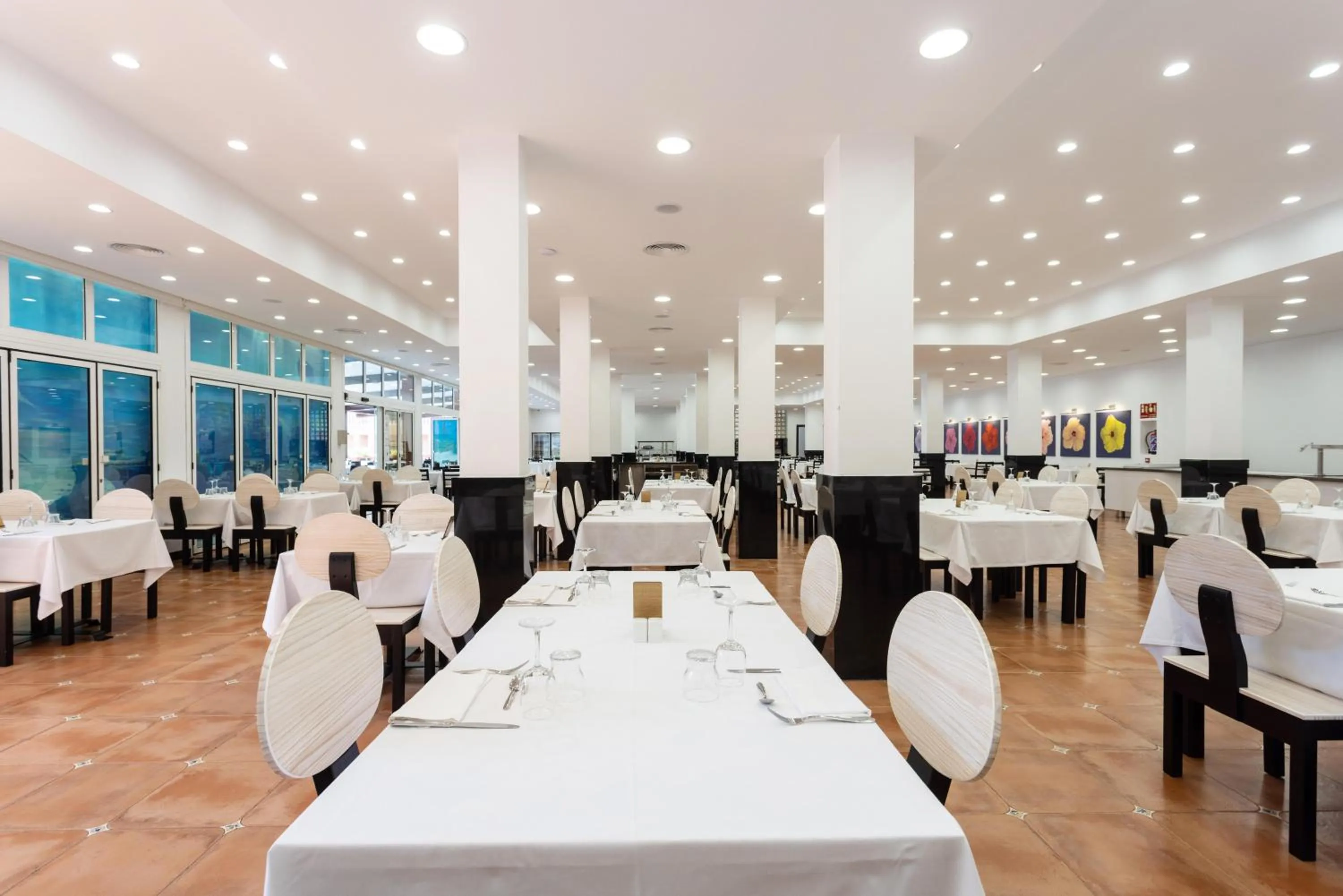 Restaurant/places to eat in Hotel El Duque