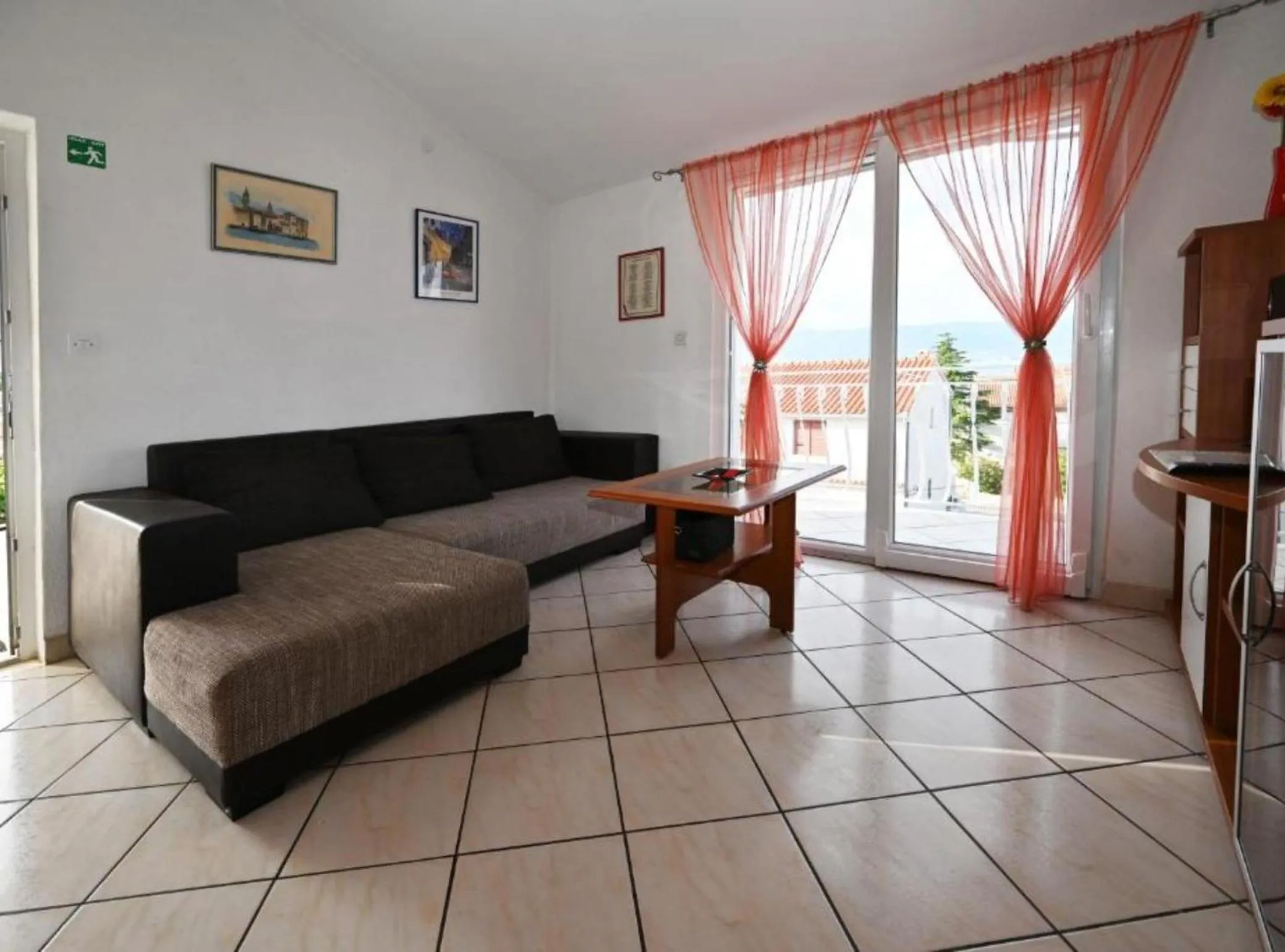 Living room in Apartments Mihovilovic - 50 m from beach