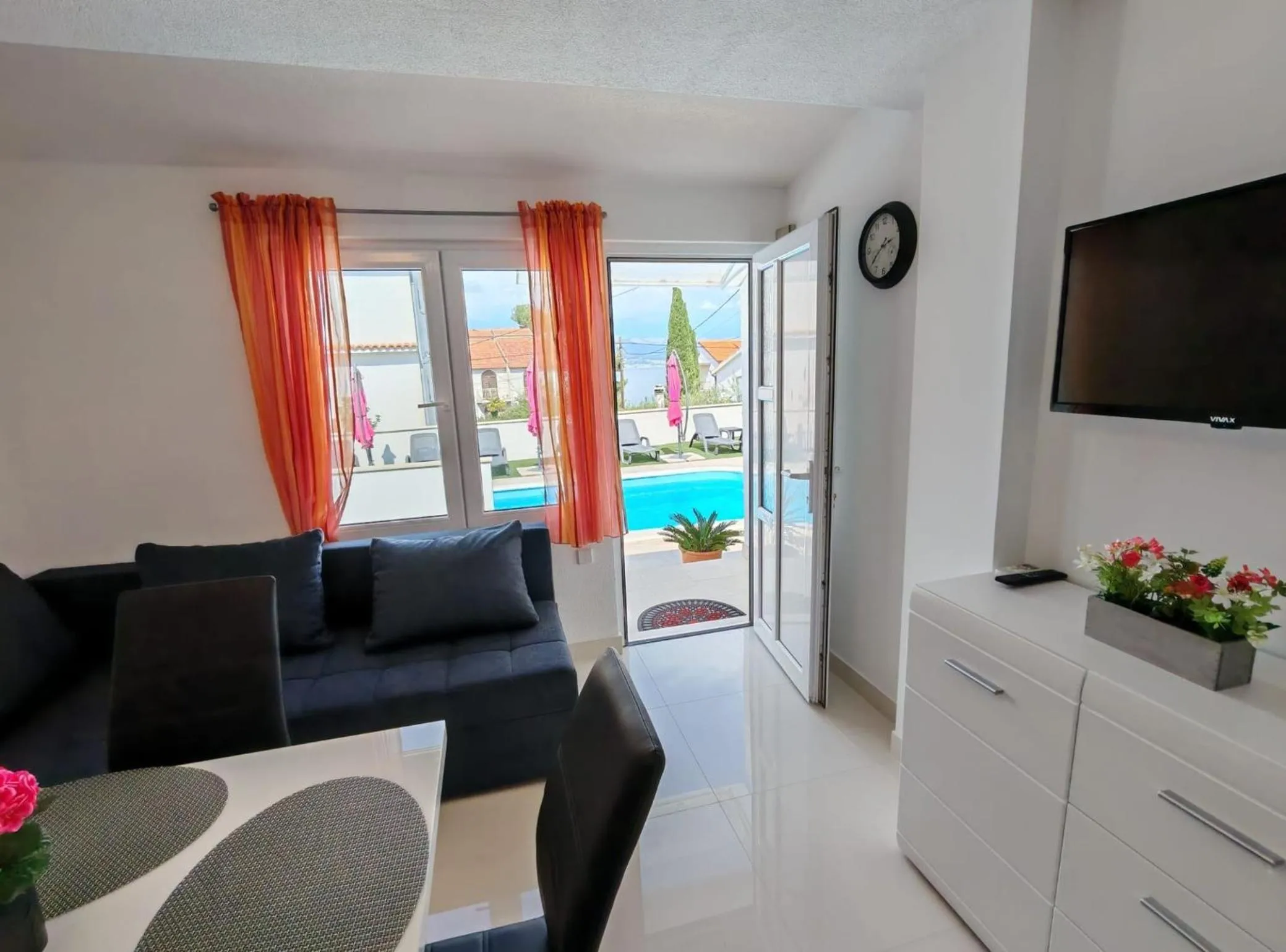 Living room in Apartments Mihovilovic - 50 m from beach
