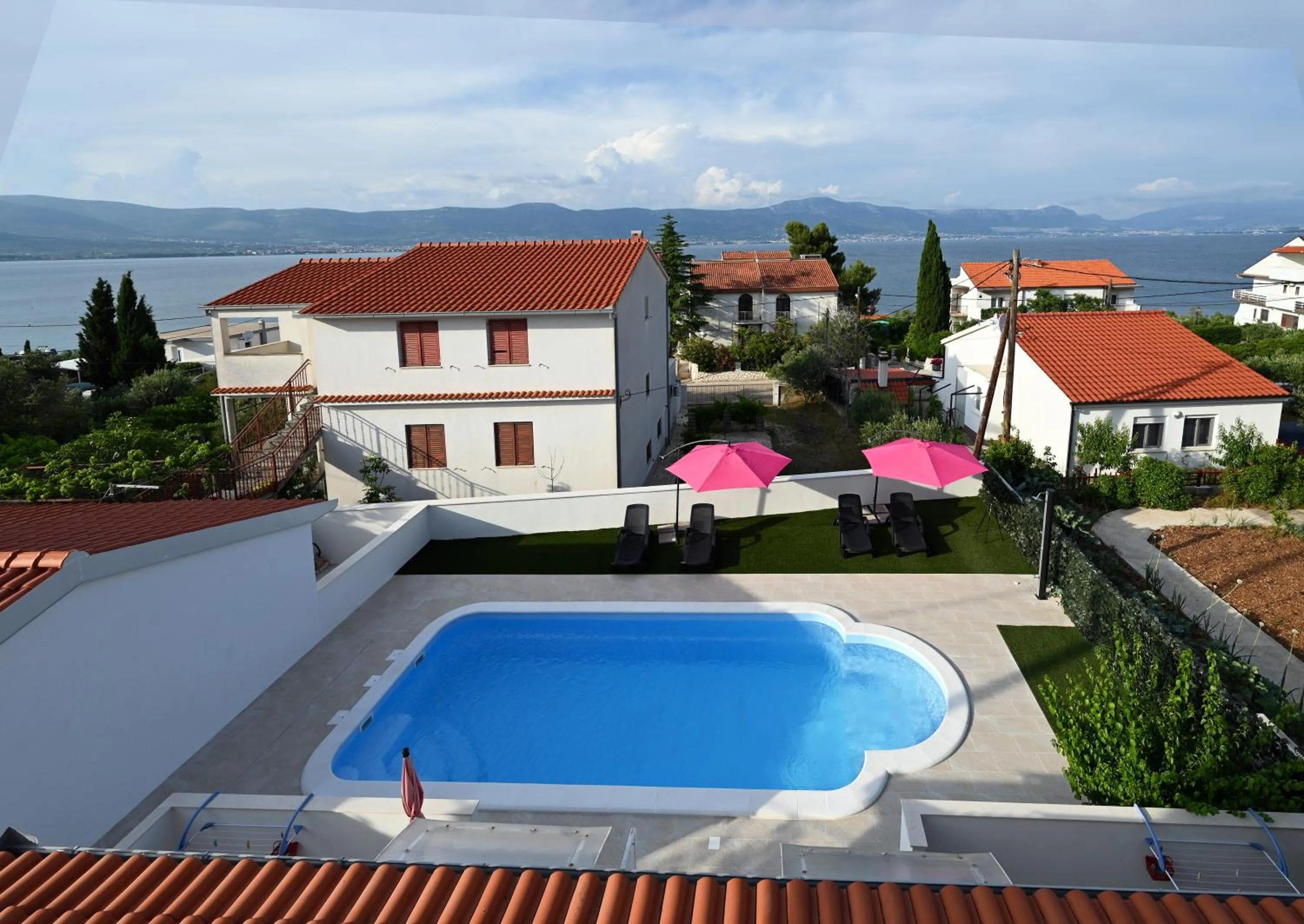 Apartments Mihovilovic - 50 m from beach